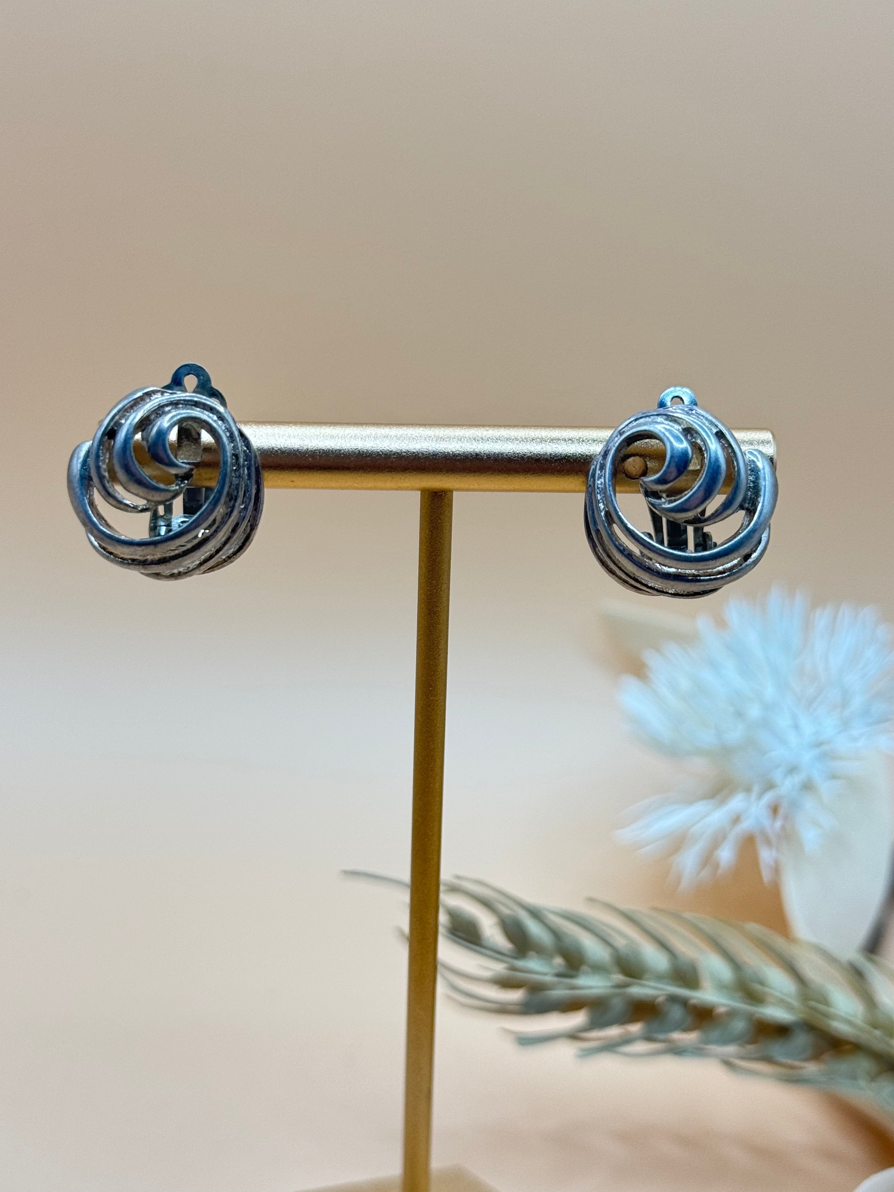 Vintage Silver Tone Abstract Swirl Clip-On Earrings