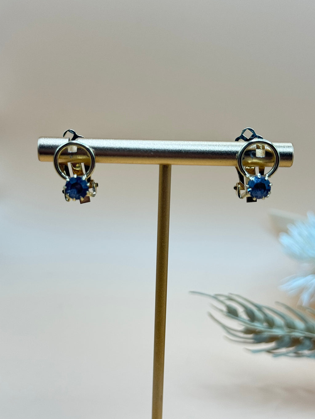 Vintage Gold Tone Clip-On Earrings with Light Purple Rhinestones