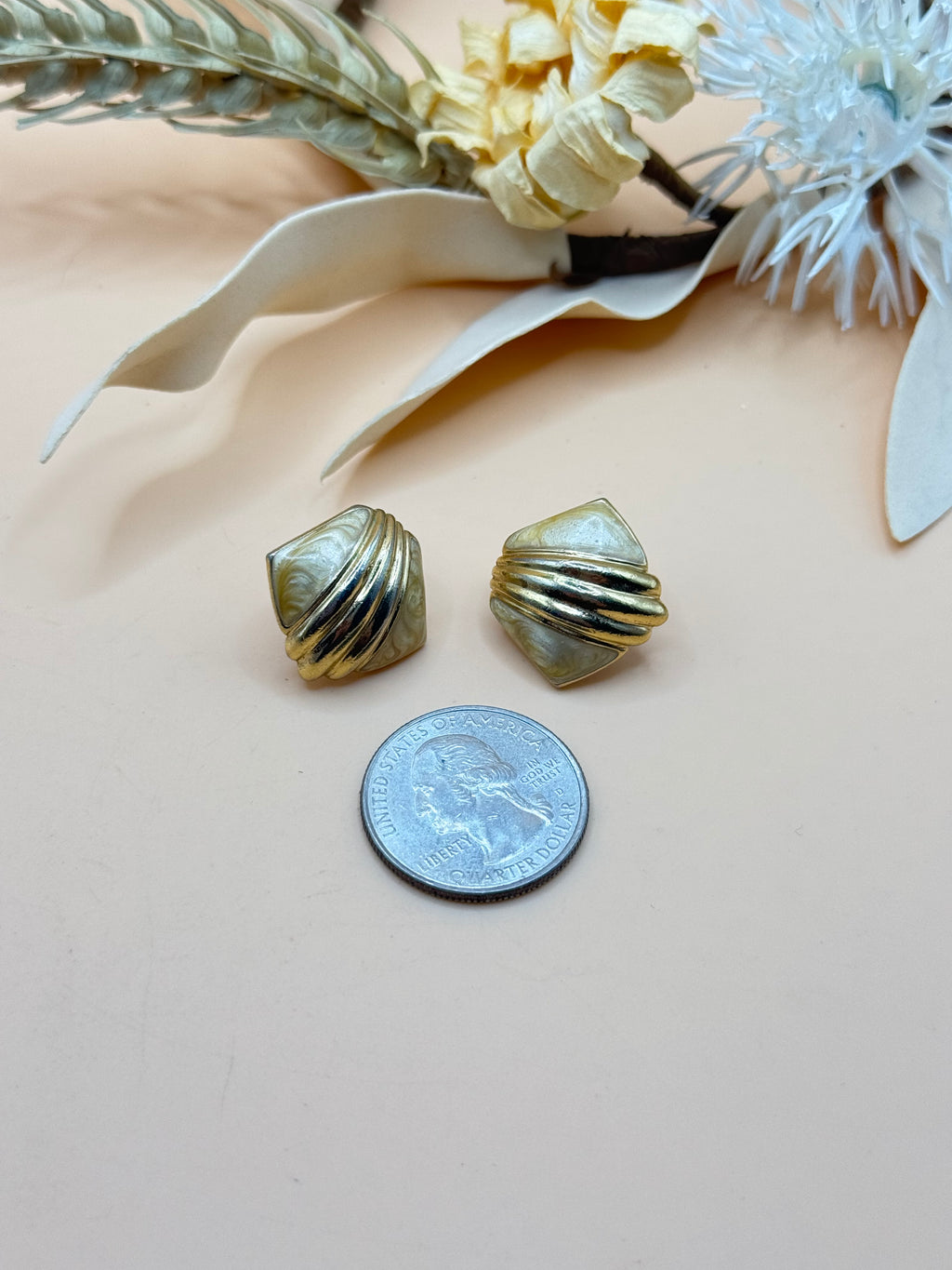 Vintage Gold Tone Cream Enamel Fan Clip-On Earrings