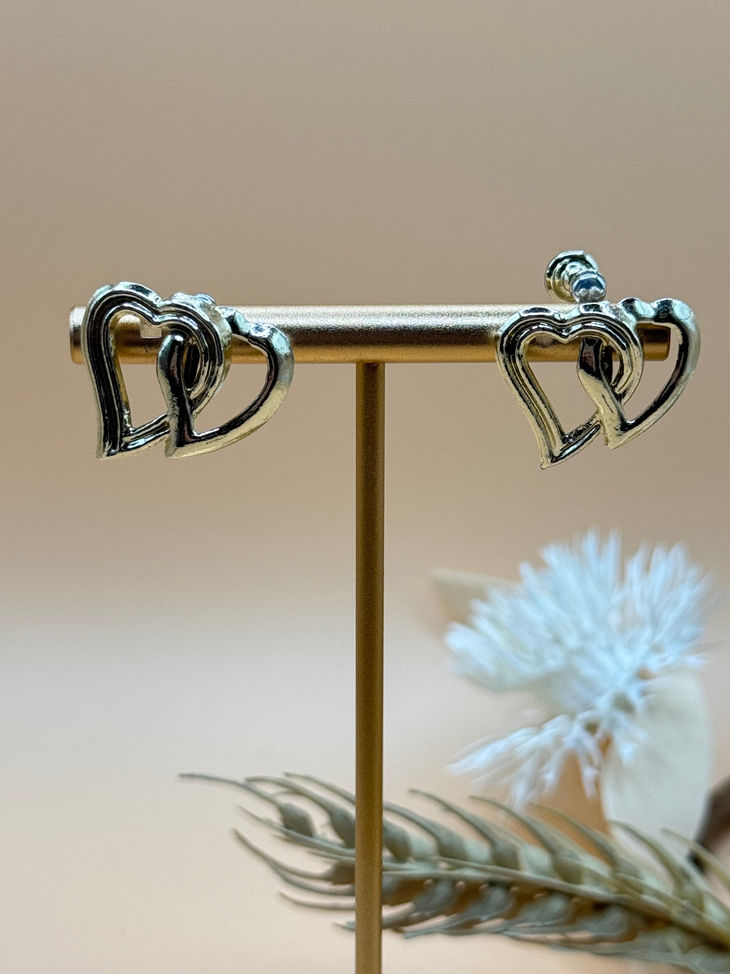 Vintage Gold Tone Interlocking Double Heart Screw-Back Earrings