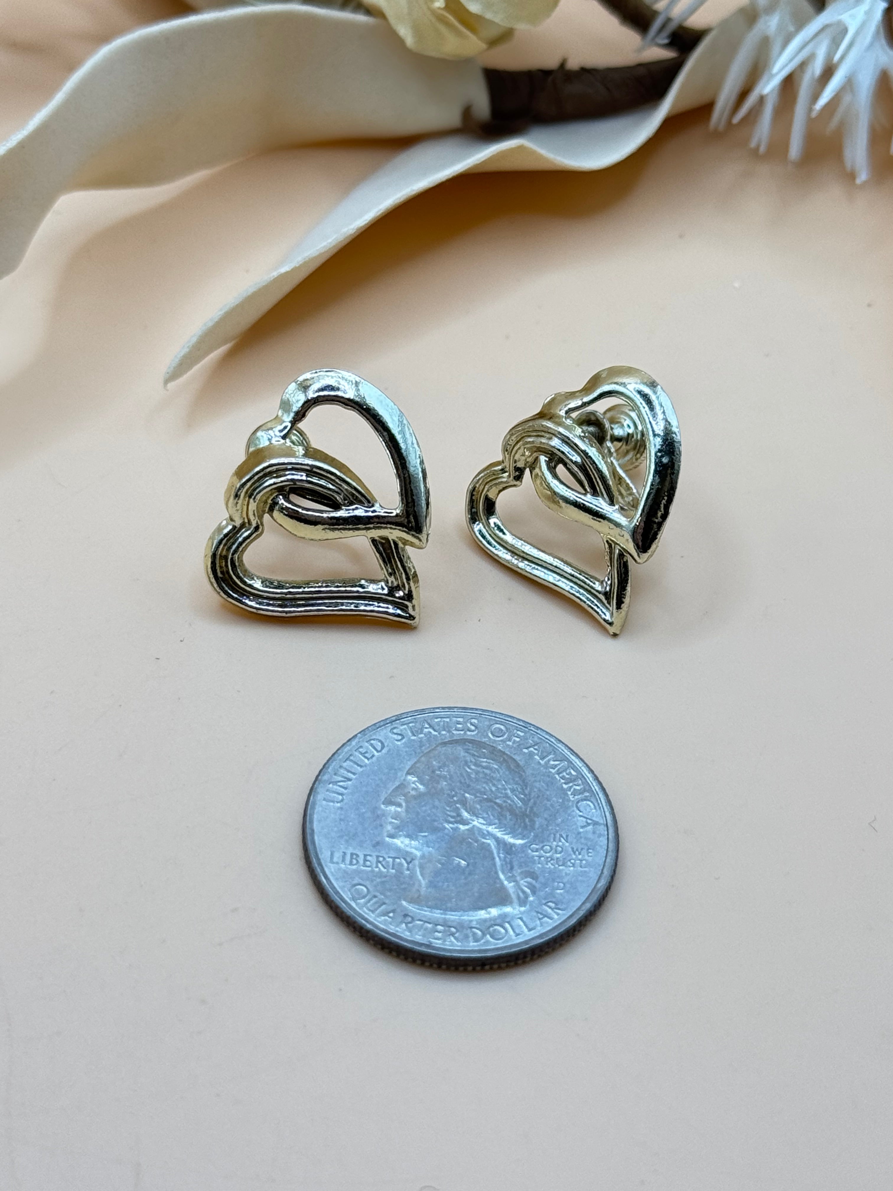 Vintage Gold Tone Interlocking Double Heart Screw-Back Earrings