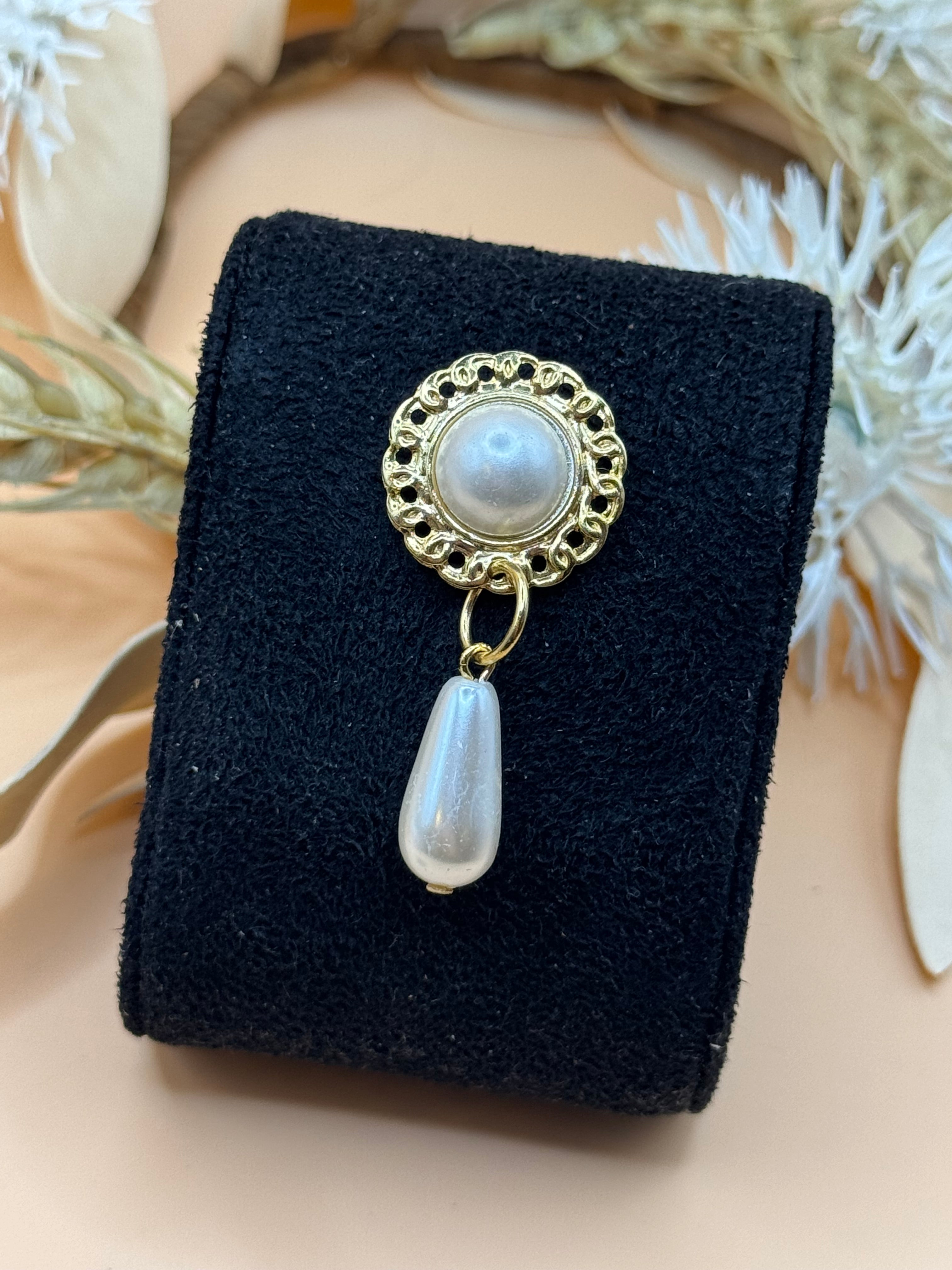 Gold Tone Faux Pearl Dangle Lapel Pin