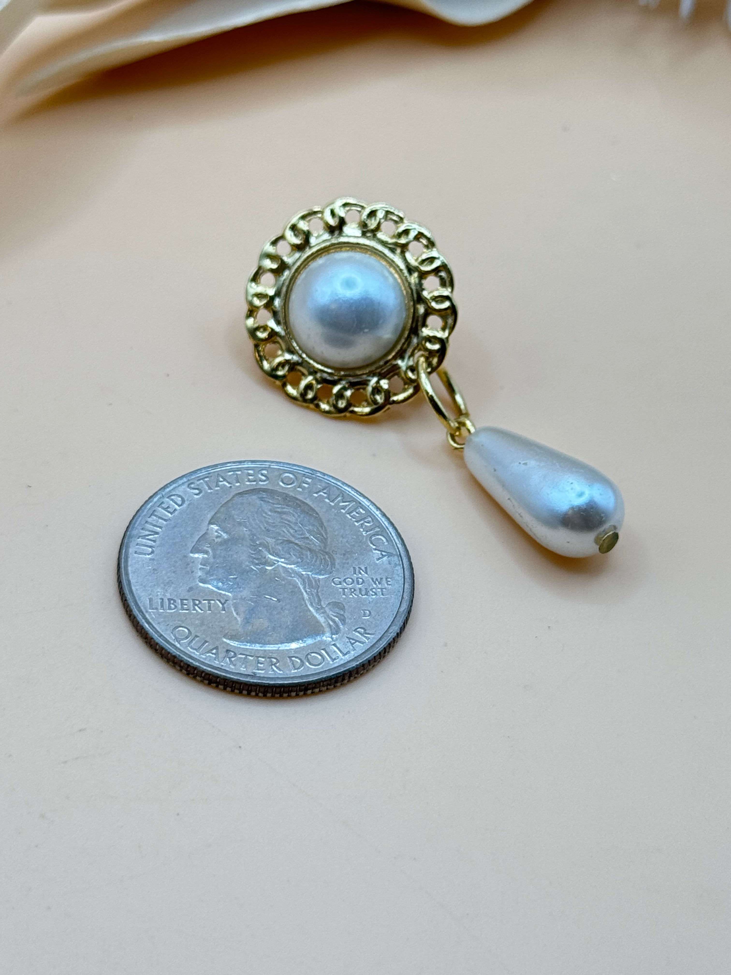 Gold Tone Faux Pearl Dangle Lapel Pin