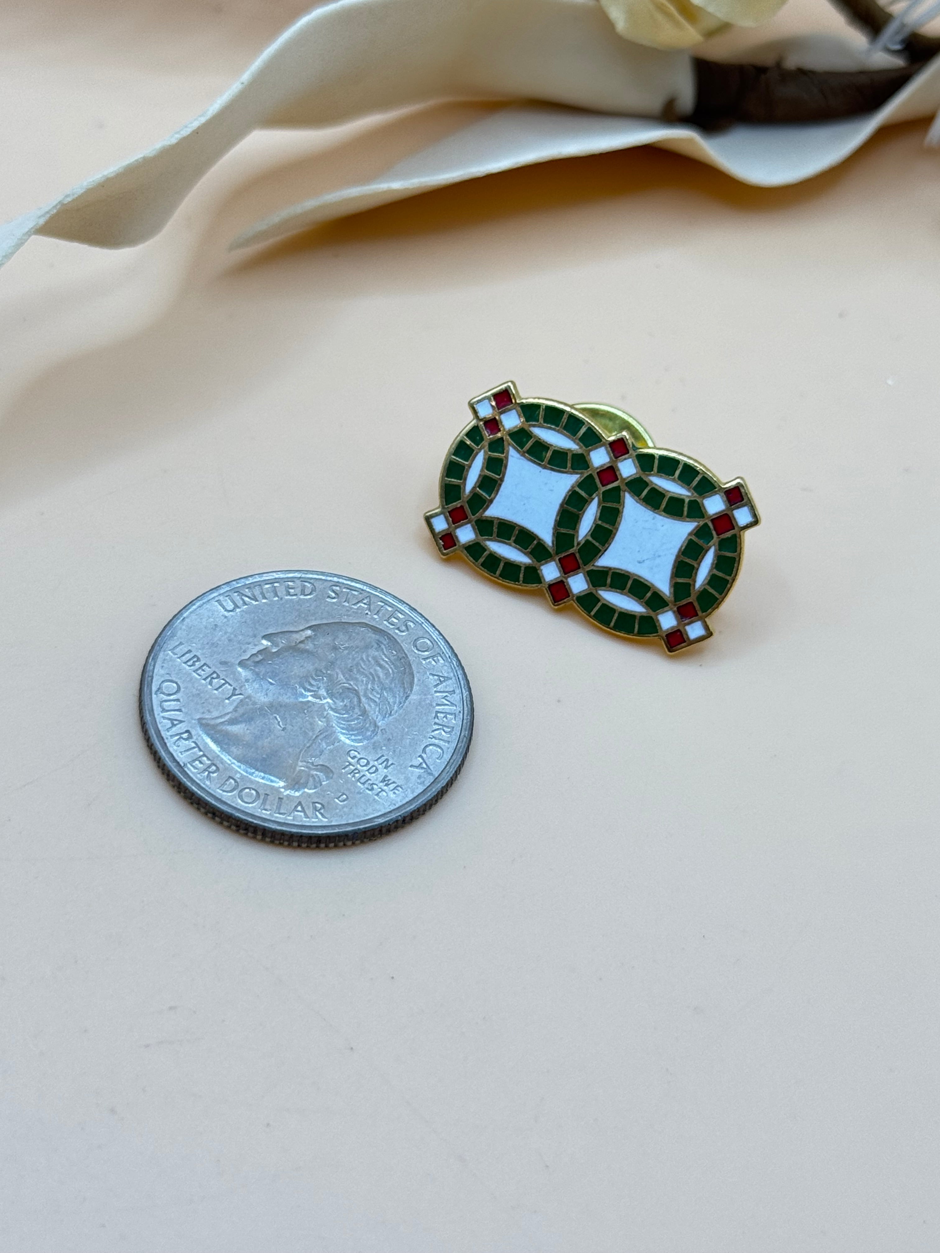 Gold Tone Green Red White Enamel Interlocking Circles Lapel Pin