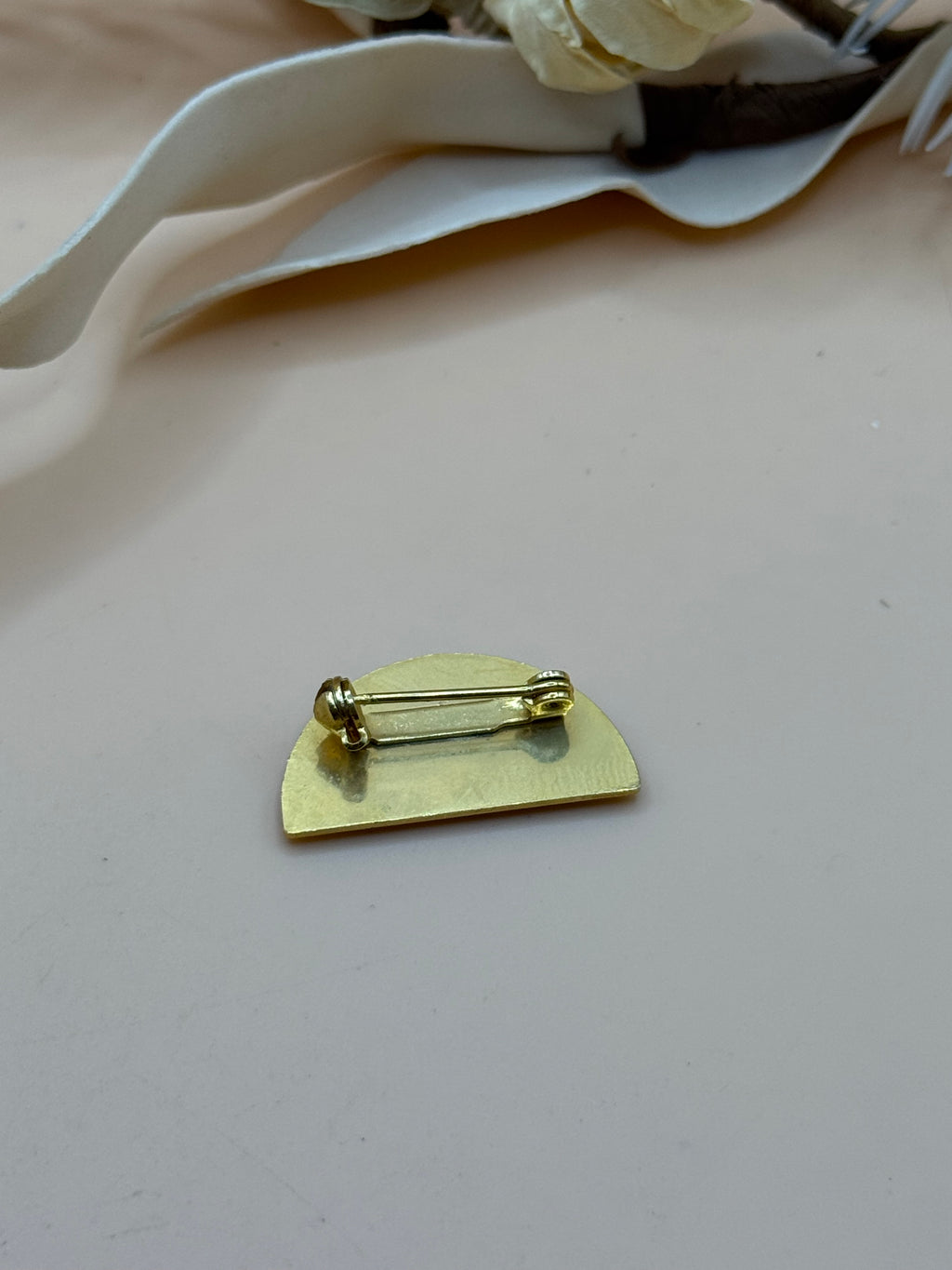 Quilting Today Colorful Enamel Sunrise Gold Tone Lapel Pin