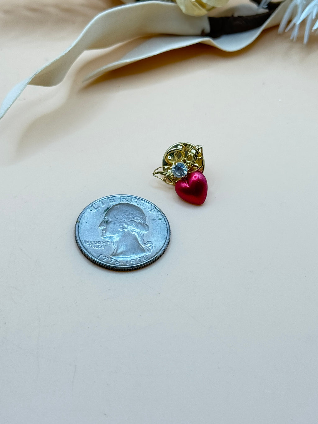 Gold Tone Angel Red Heart Clear Rhinestone Lapel Pin