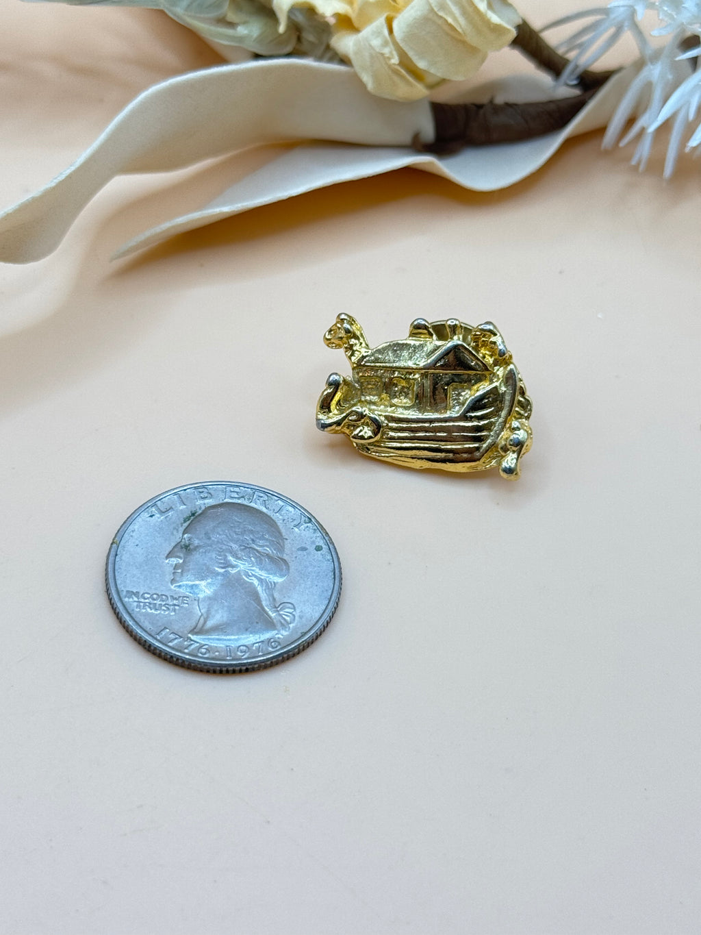Gold Tone Noah’s Ark Animal Lapel Pin