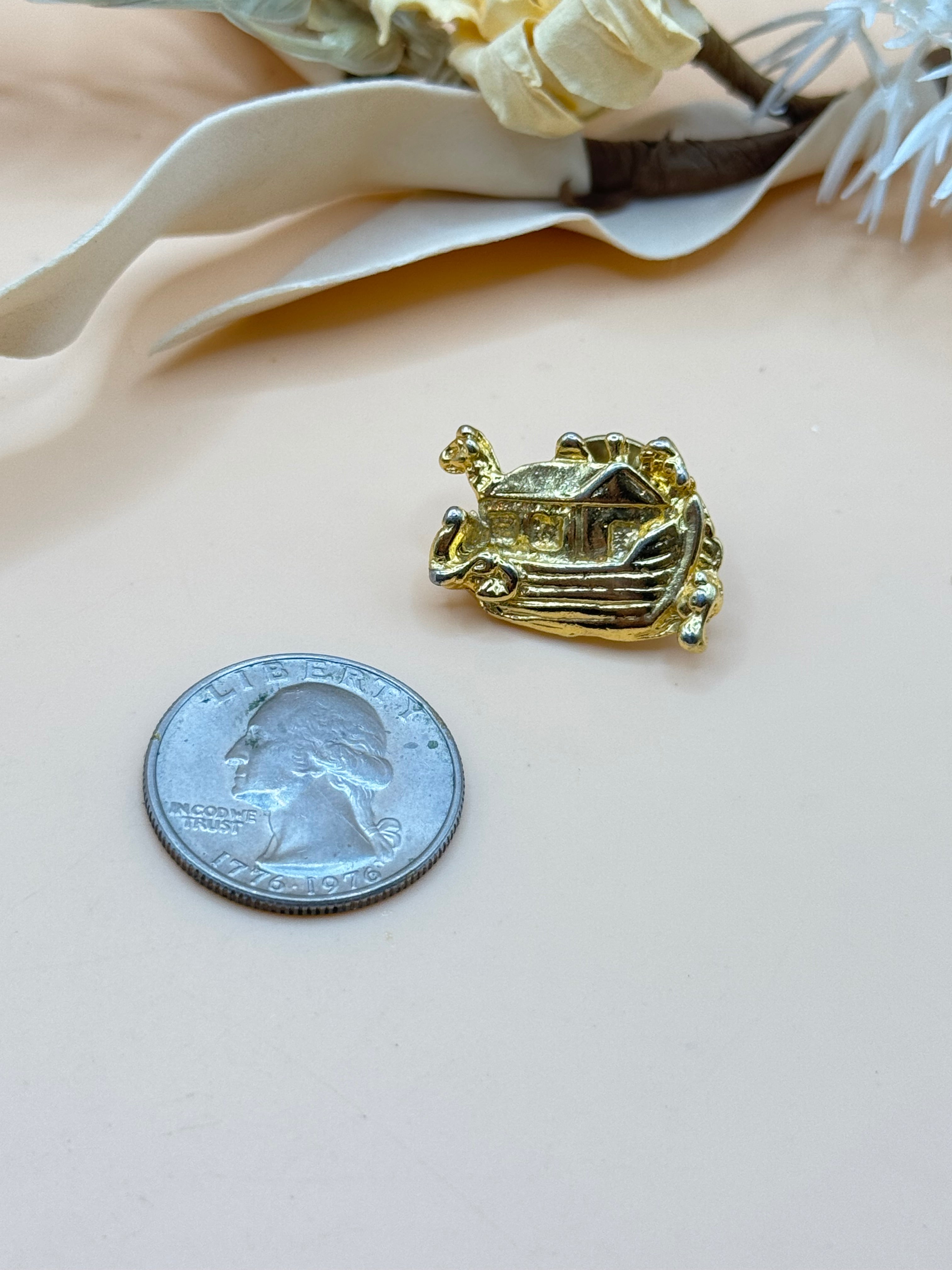 Gold Tone Noah’s Ark Animal Lapel Pin