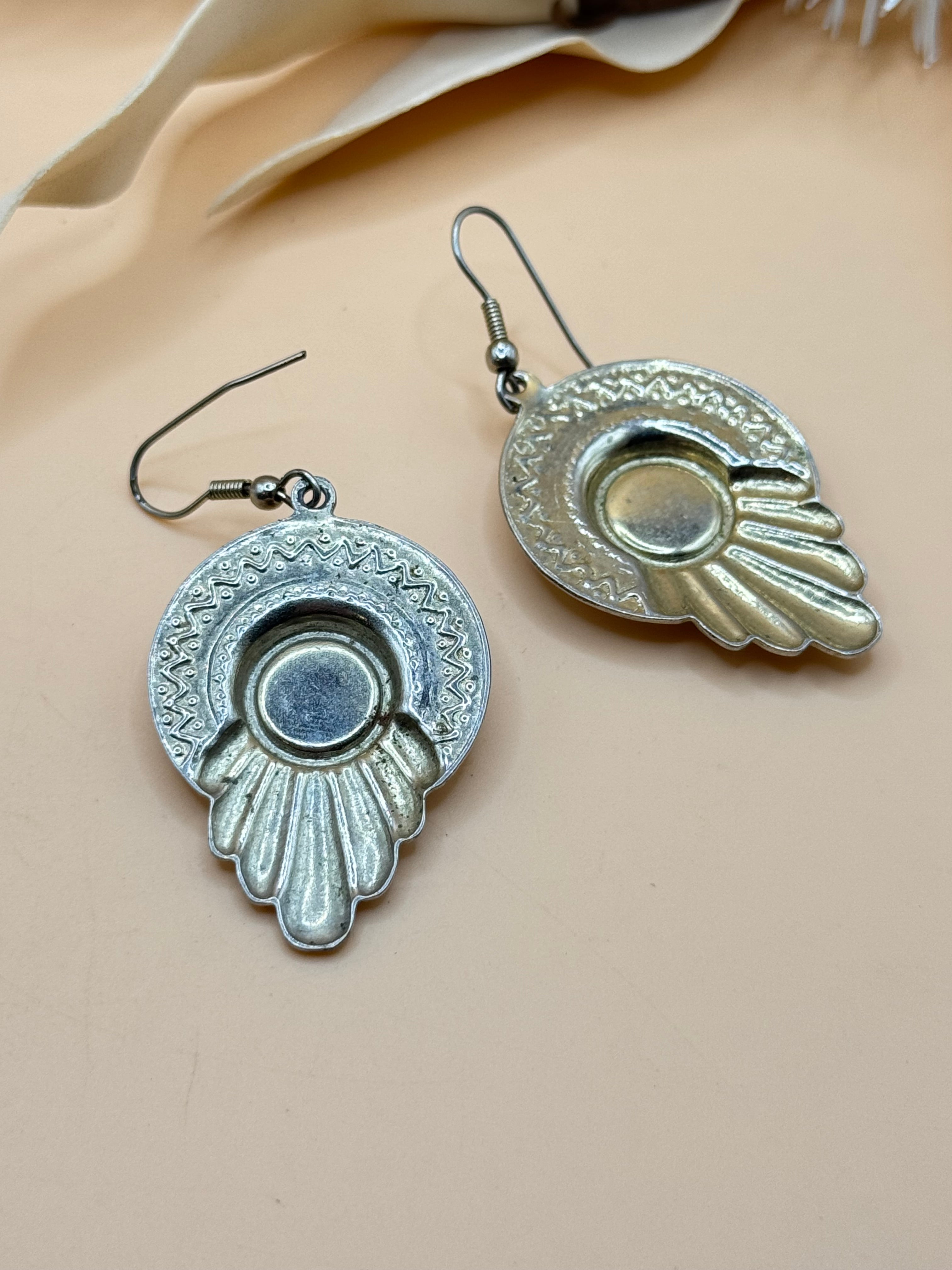 Vintage Silver Tone Olive Green Cabochon Dangle Earrings