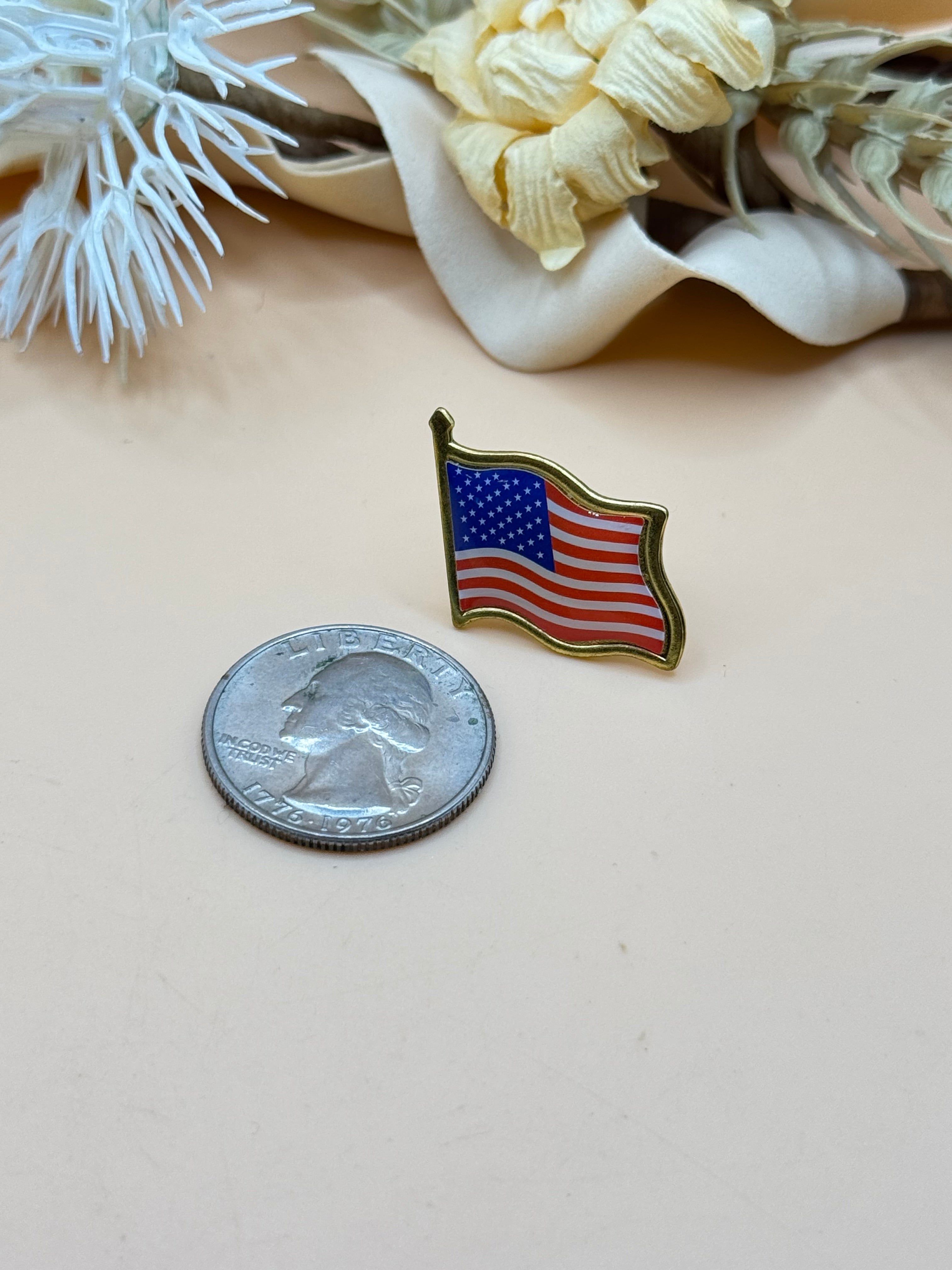 Gold Tone American Flag Enamel Lapel Pin