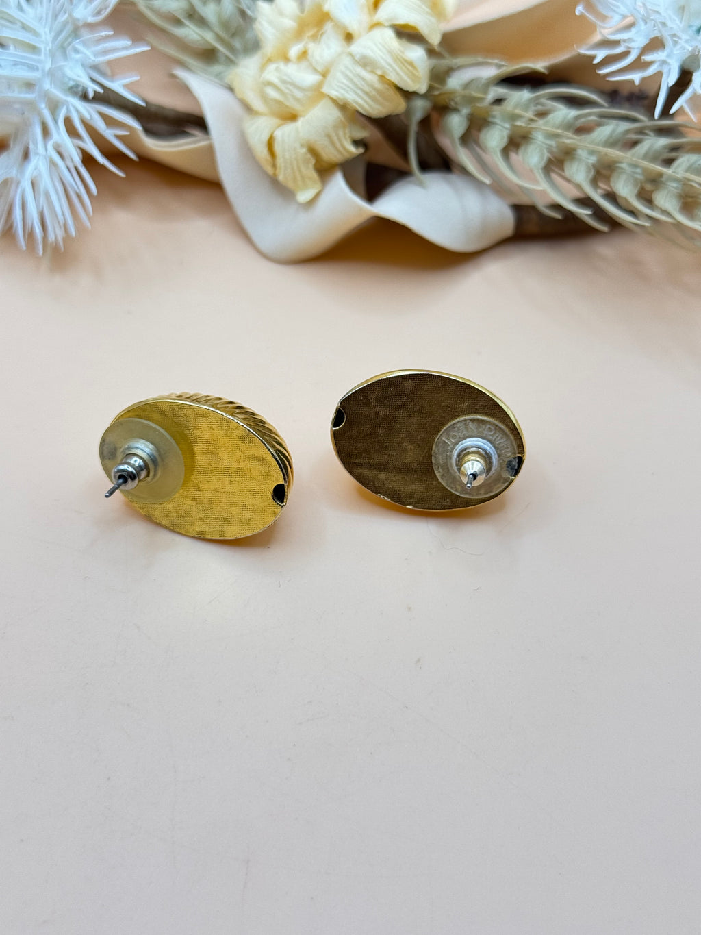 Vintage Gold-Tone Ribbed Oval Pierced Earrings