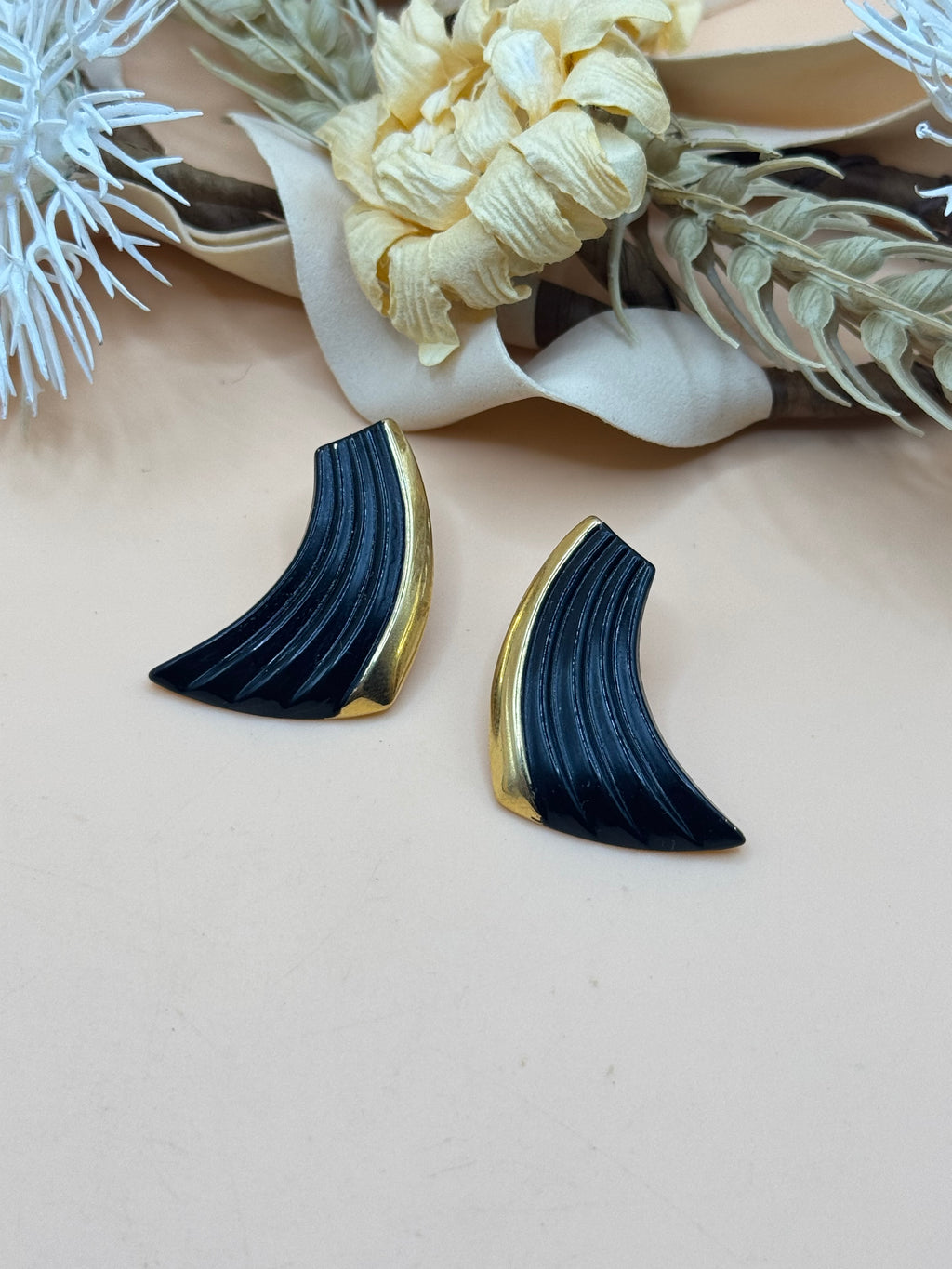 Vintage Black Enamel & Gold Tone Curved Geometric Post Earrings