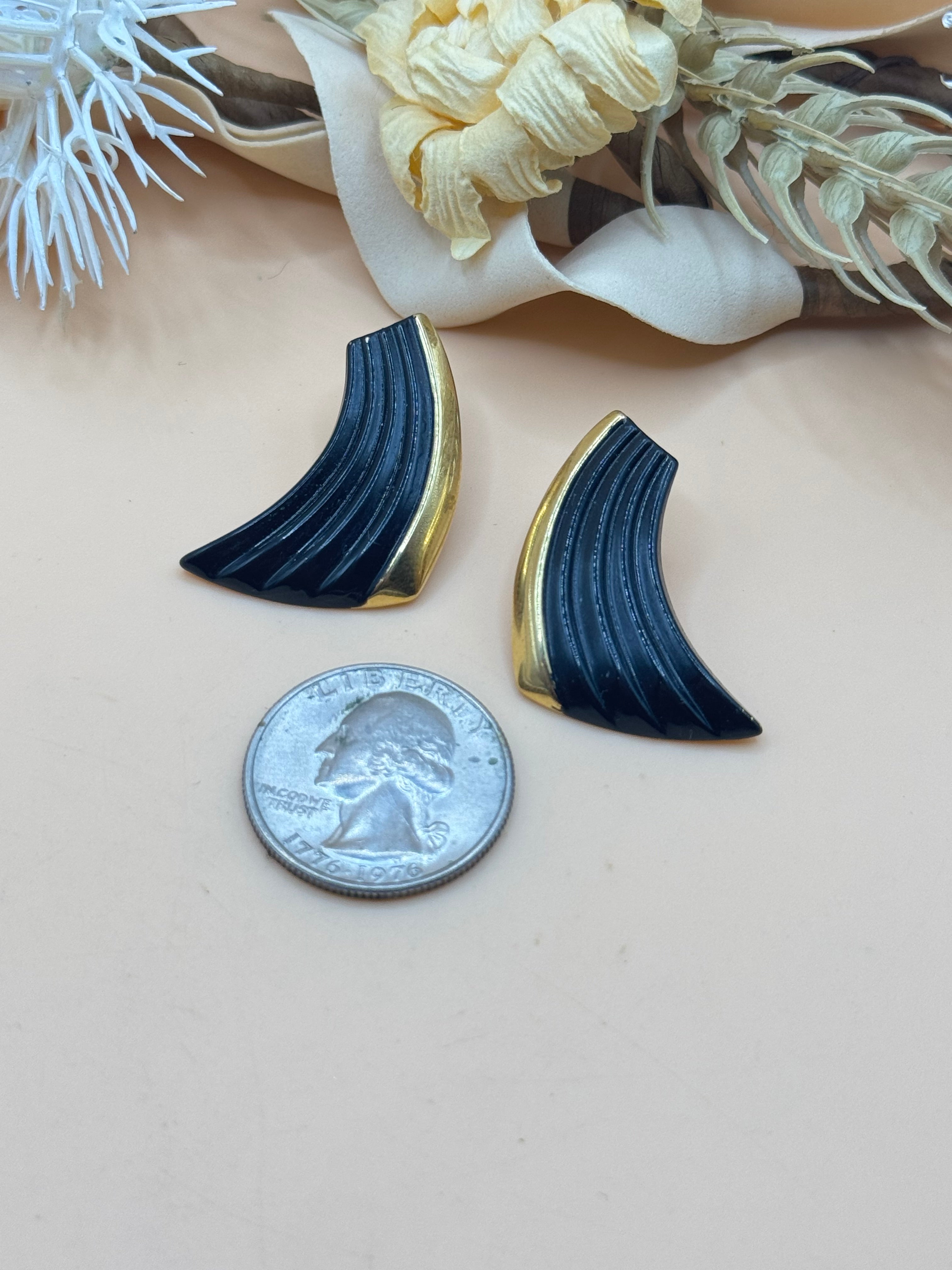 Vintage Black Enamel & Gold Tone Curved Geometric Post Earrings