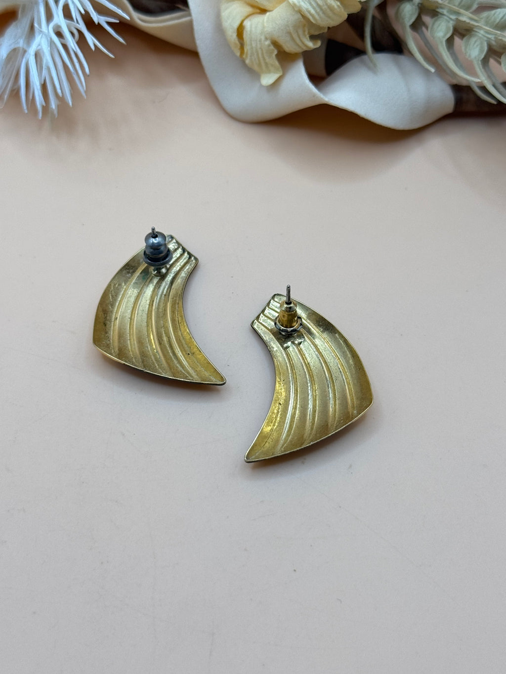 Vintage Black Enamel & Gold Tone Curved Geometric Post Earrings