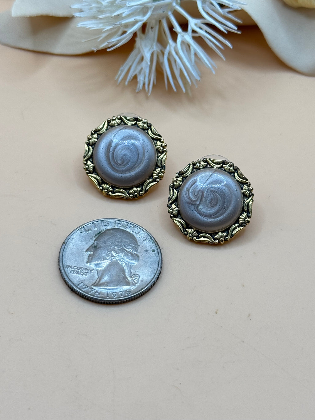 Vintage Gray Swirl Cabochon Gold Tone Ornate Stud Earrings