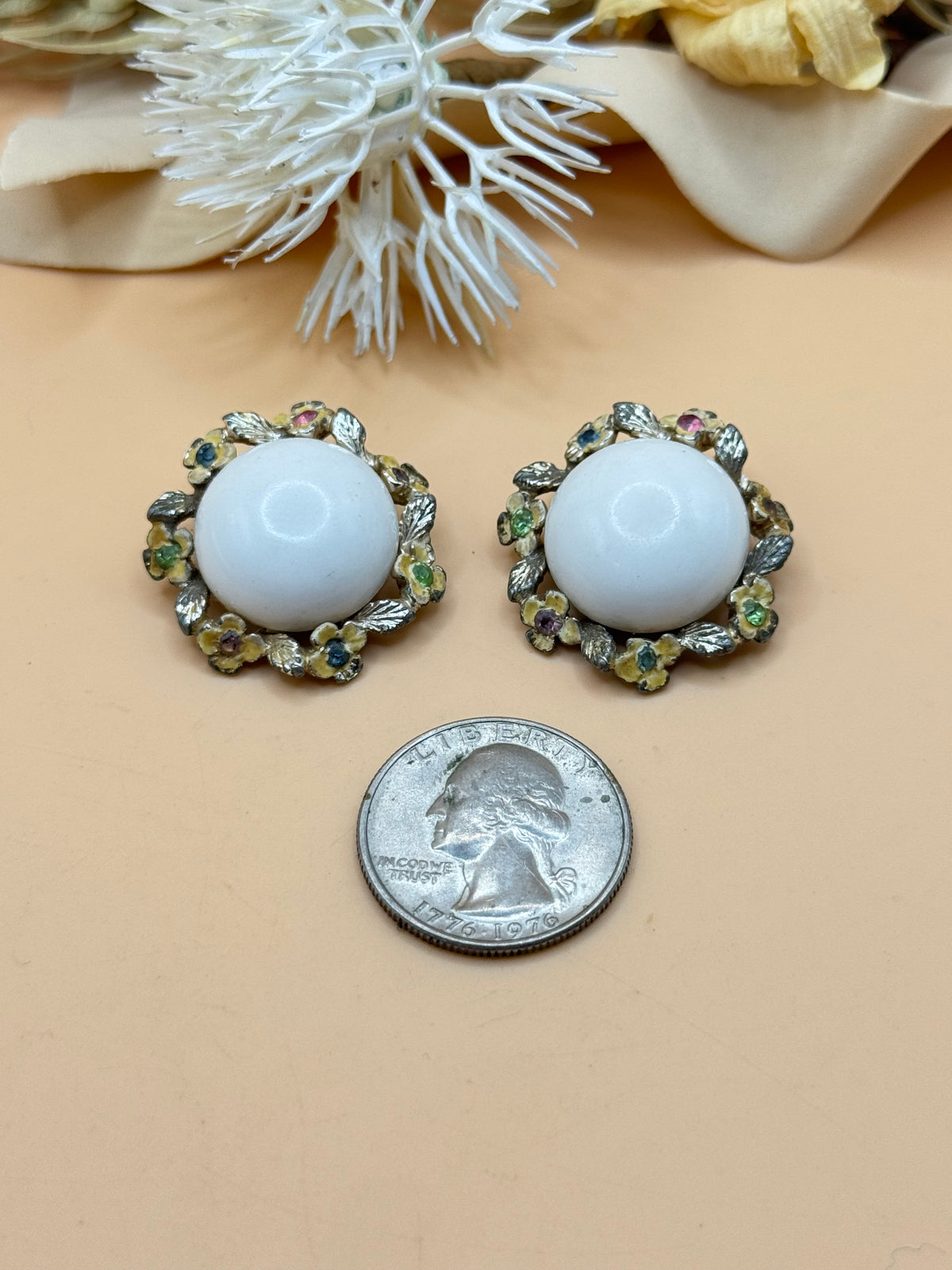 Vintage White Cabochon Multicolor Floral Silver Tone Clip-On Earrings