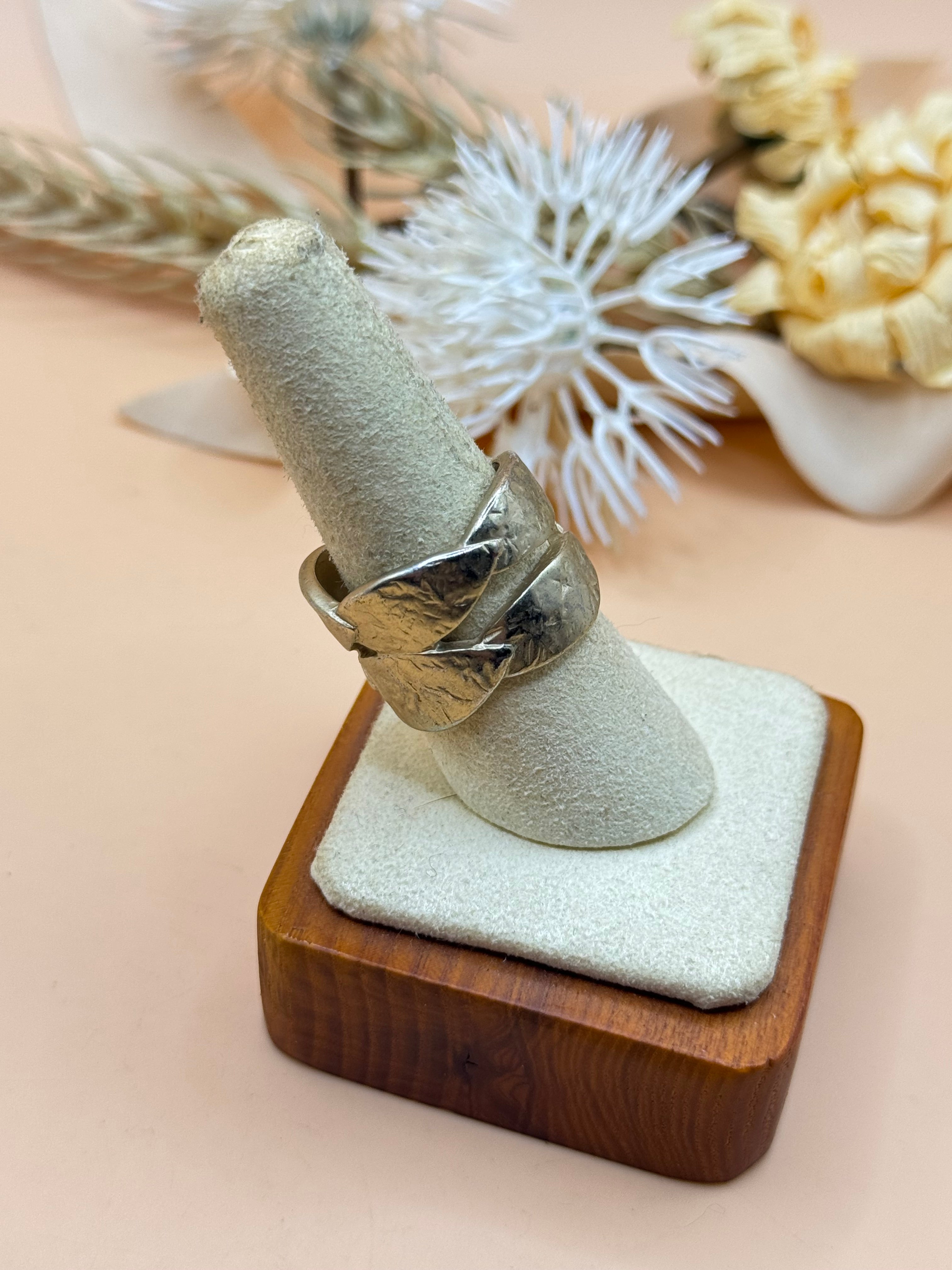 Gold Tone Hammered Overlapping Wrap Ring Size 8.5