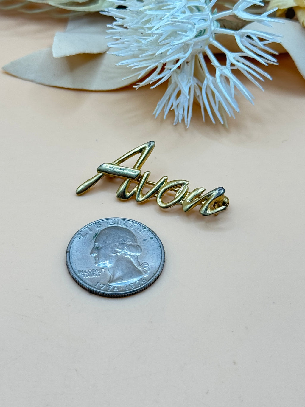 Vintage Avon Gold Tone Script Name Brooch Pin