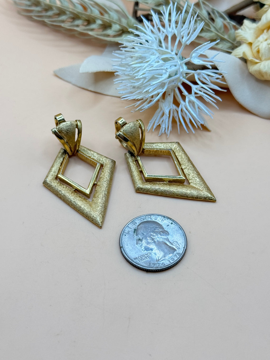 Vintage Trifari Gold Tone Geometric Dangle Clip-On Earrings