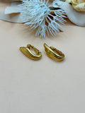 Vintage Trifari Gold Tone Curved Ribbed Clip-On Earrings