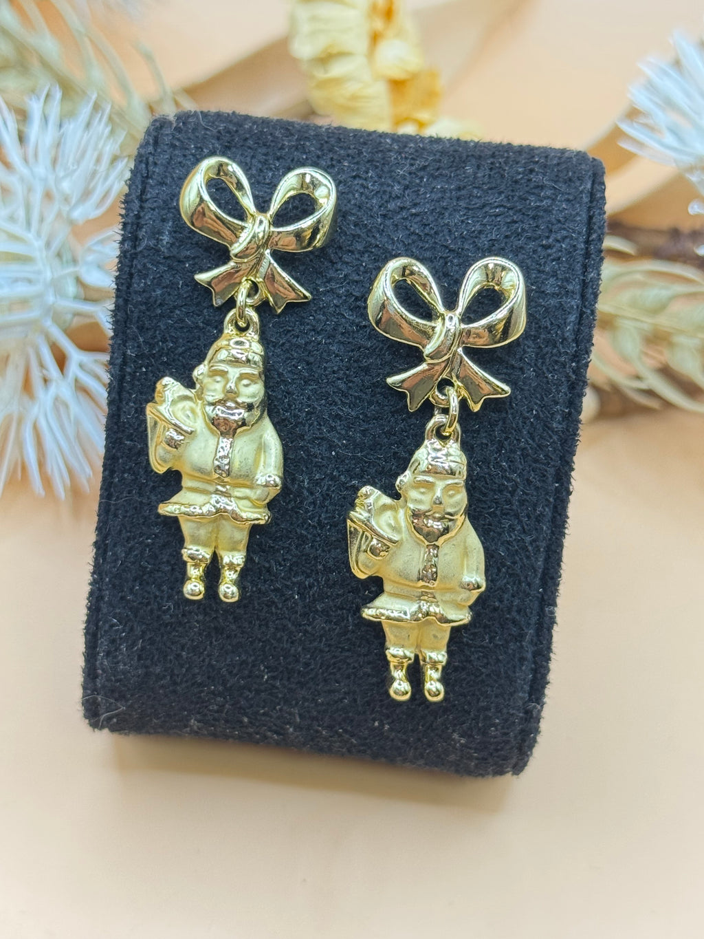 Gold Tone Bow & Santa Claus Dangle Earrings Christmas Holiday Novelty
