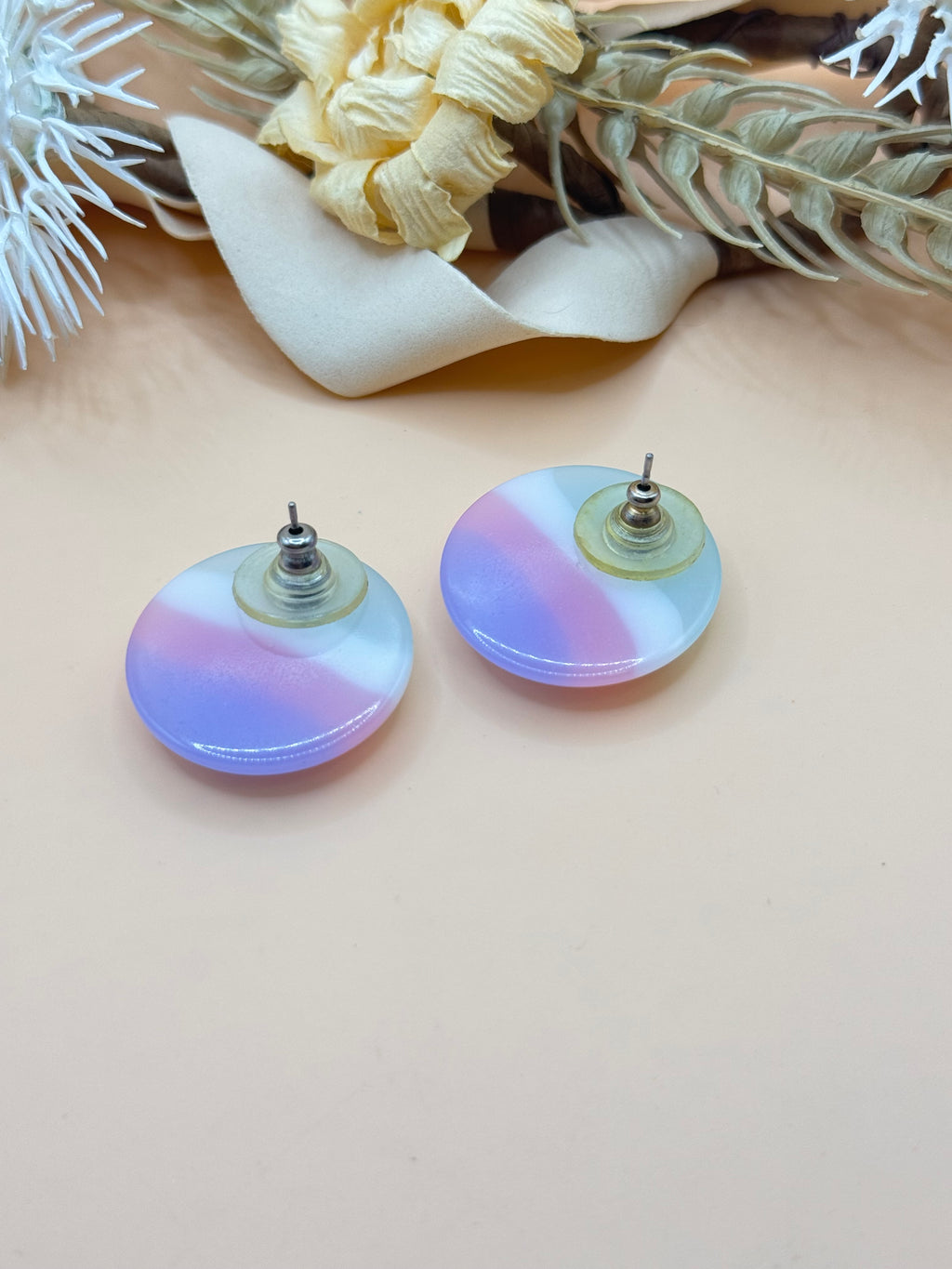 Vintage Pastel Lavender Blue White Lucite Round Stud Earrings