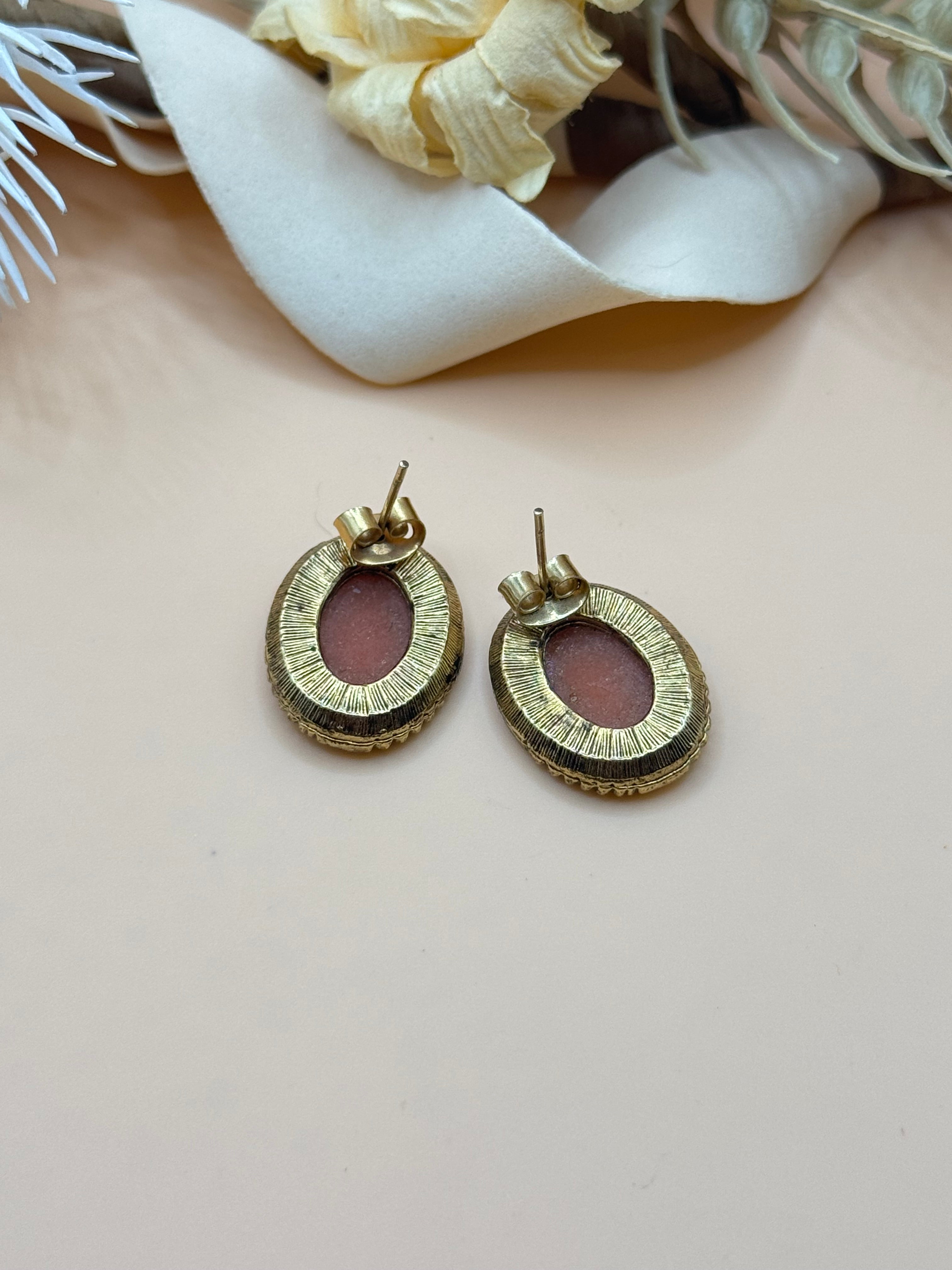 Vintage Gold Tone Cameo Oval Stud Earrings