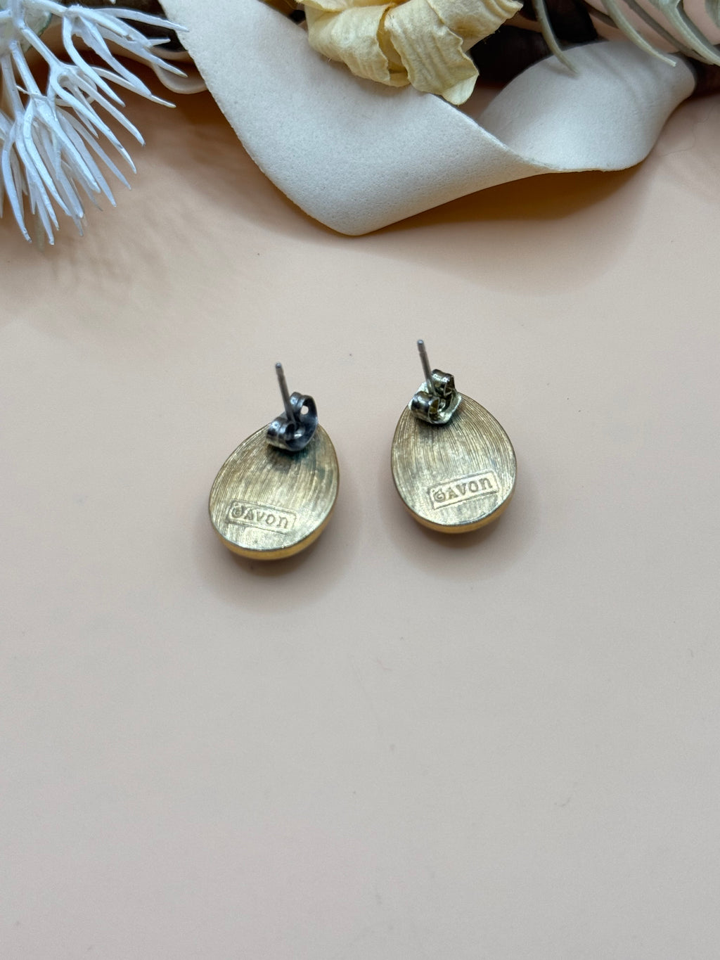 Vintage Avon Gold Tone Red Cabochon Teardrop Stud Earrings