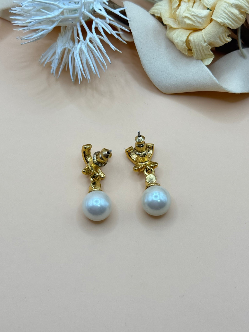Vintage Gold Tone Rhinestone Faux Pearl Dangle Earrings