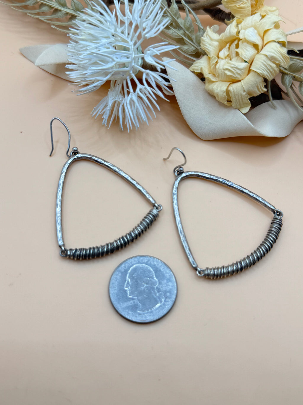 Vintage MXC 925 Sterling Silver Hammered Triangle Dangle Earrings Artisan Mexico