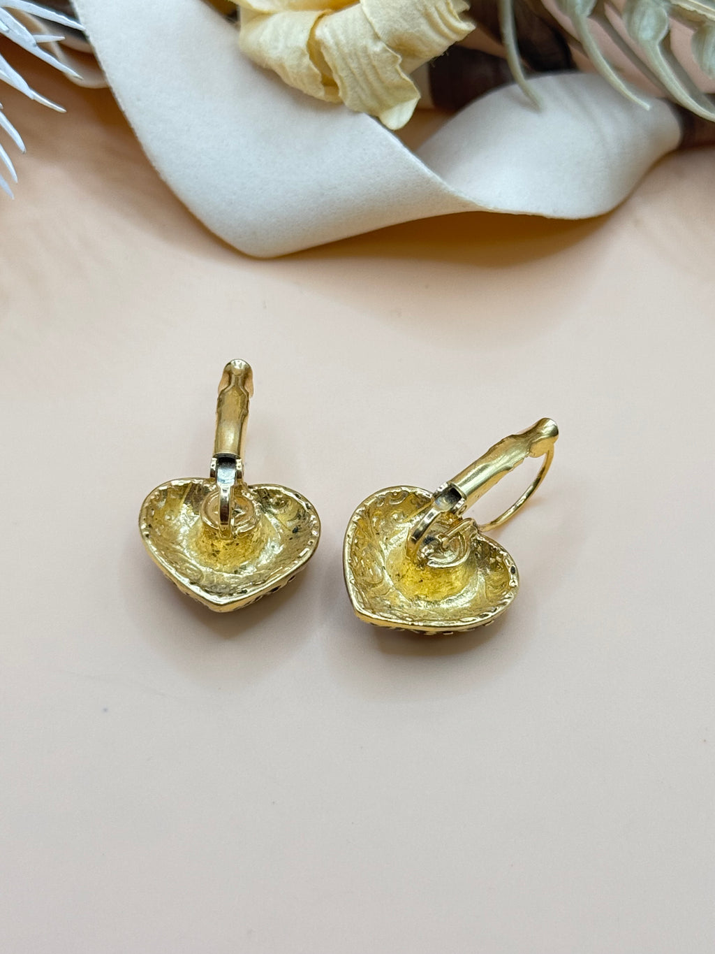 1928 Heart Dangle Earrings Gold Tone Black Scroll Leverback Vintage Style