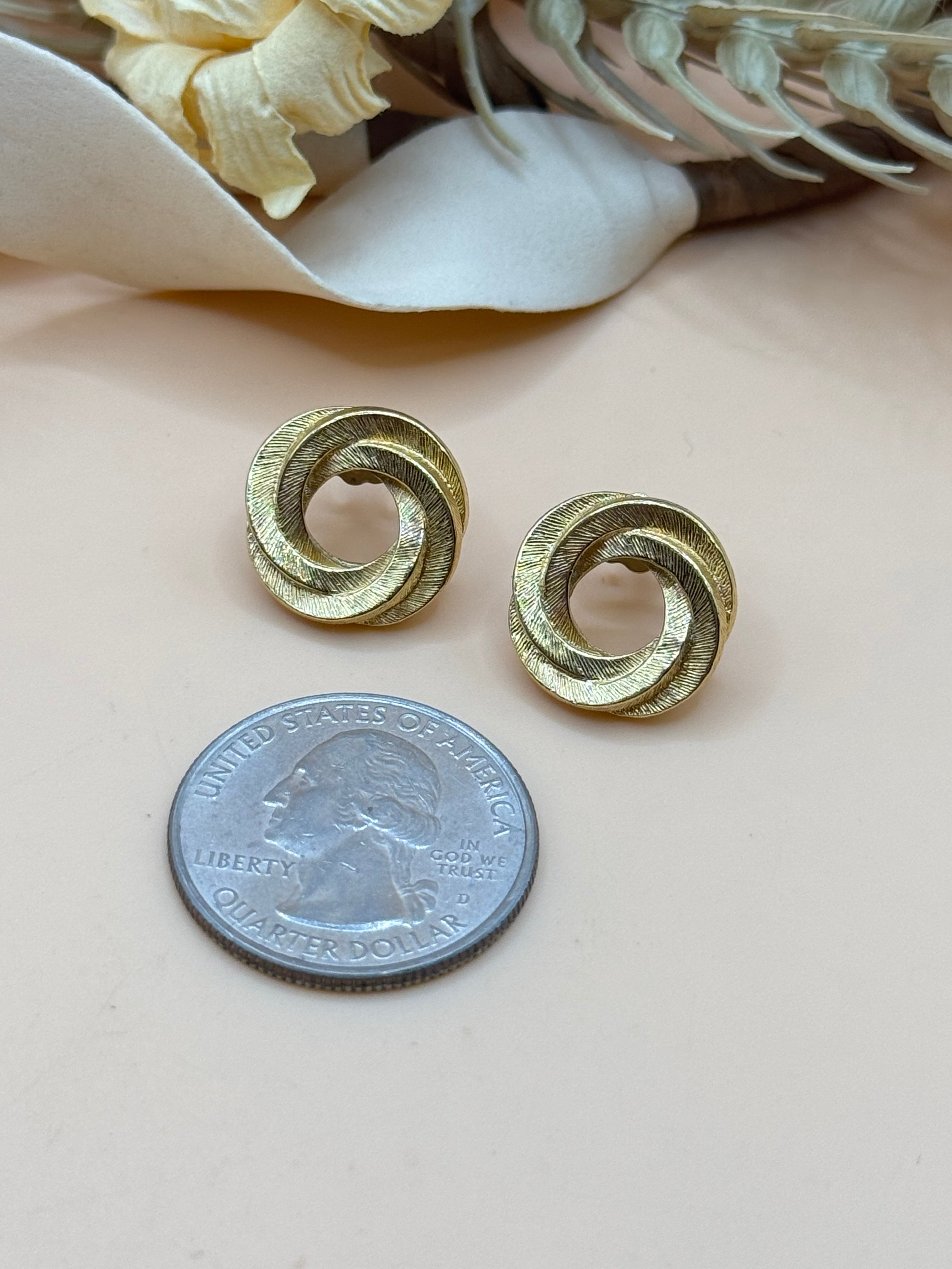 Gold Tone Swirl Circle Stud Earrings Textured Knot Open Round Earrings