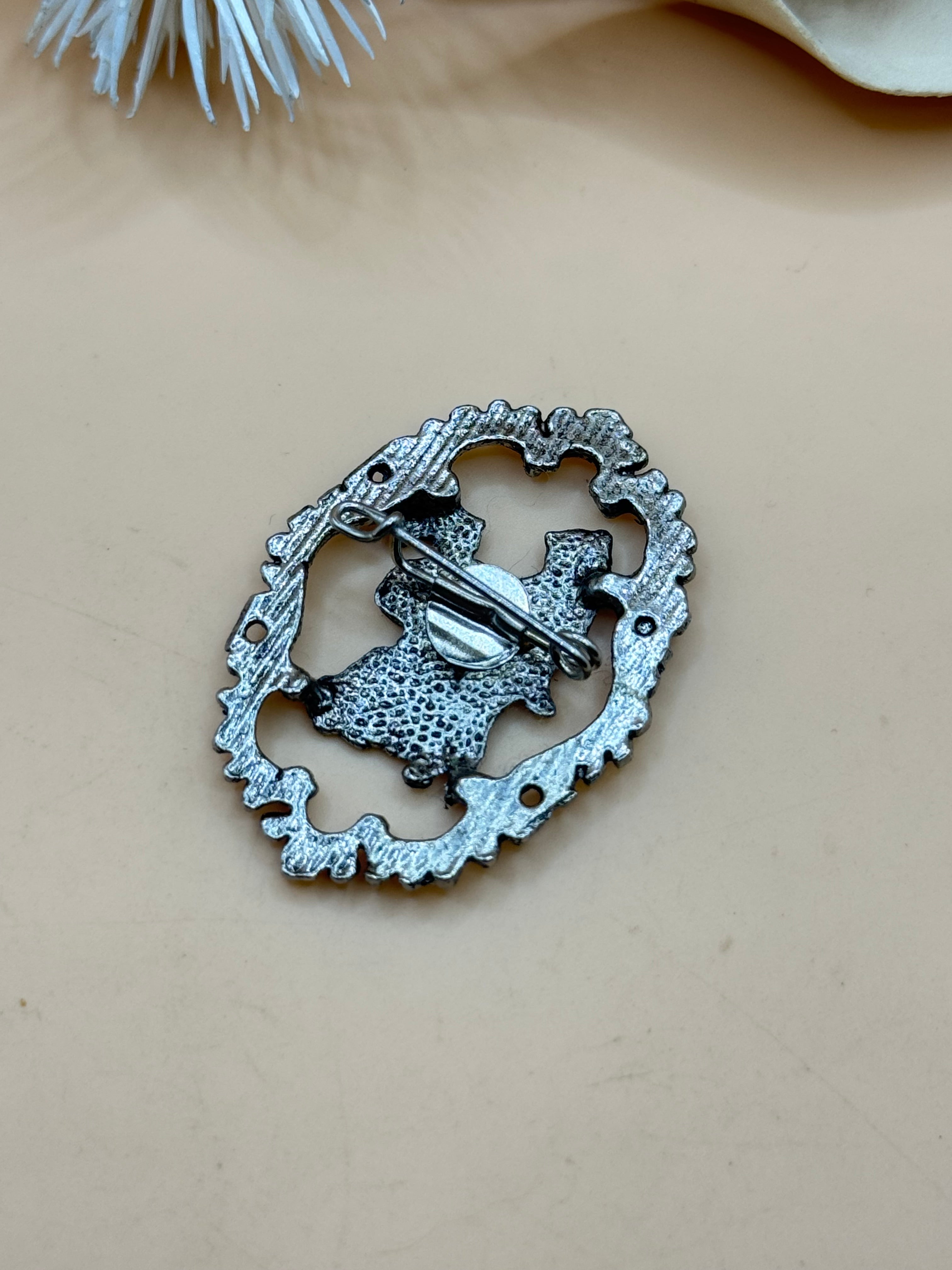Vintage Dutch Couple Brooch Silver Tone Hand Painted Figural Pin