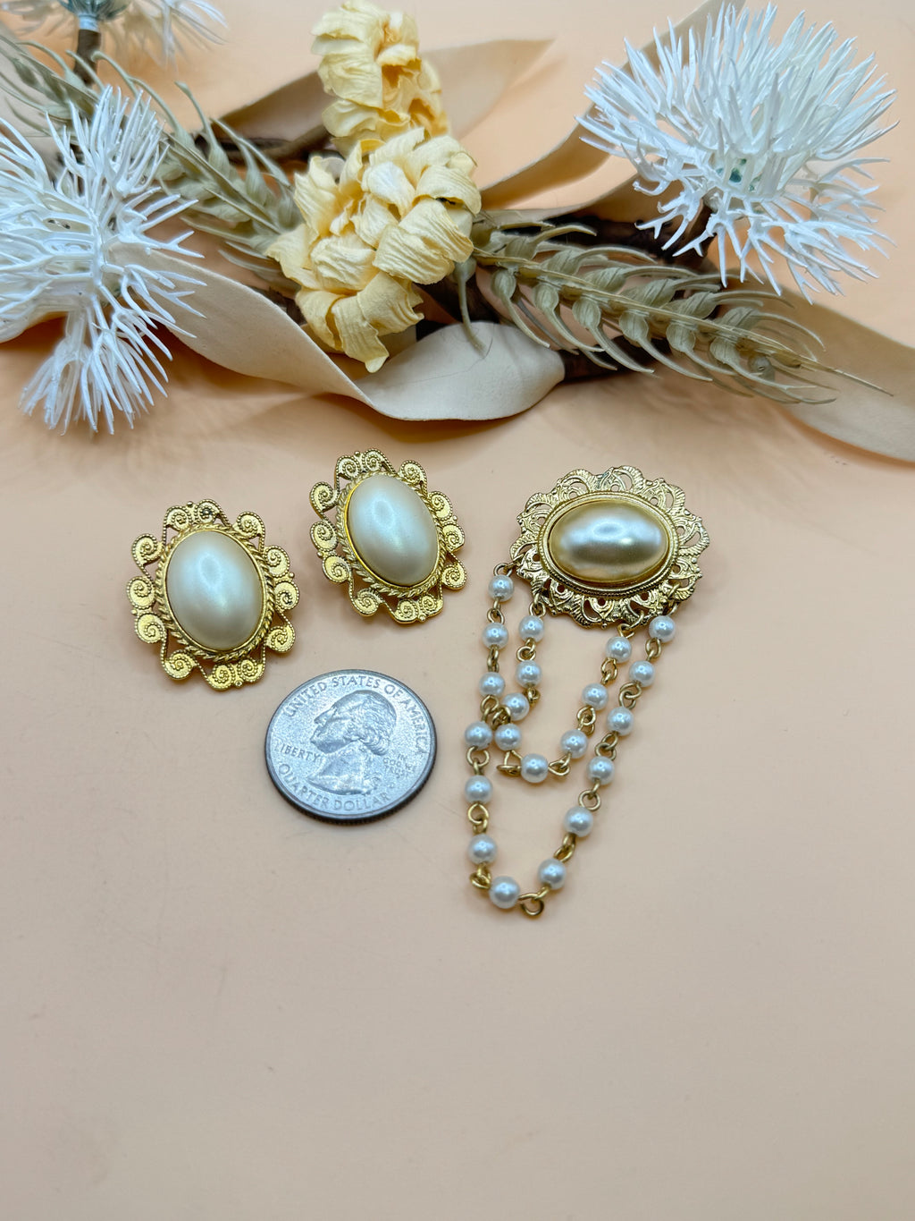 Vintage Gold Tone Faux Pearl Brooch & Matching Earrings Filigree Jewelry Set