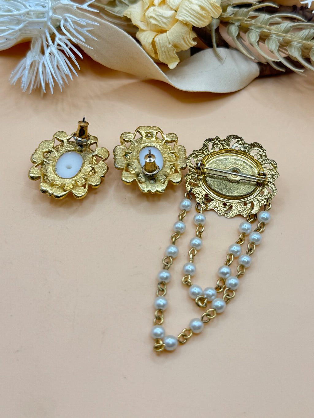 Vintage Gold Tone Faux Pearl Brooch & Matching Earrings Filigree Jewelry Set