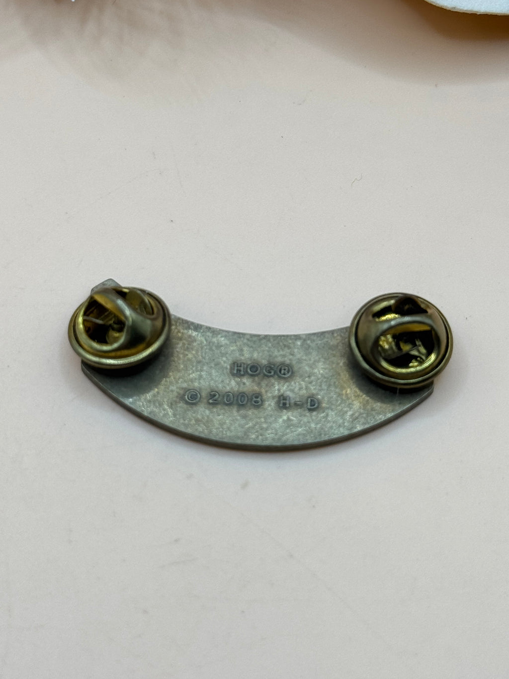2009 HOG Harley Owners Group Brass Tone Rocker Bar Pin Motorcycle Badge
