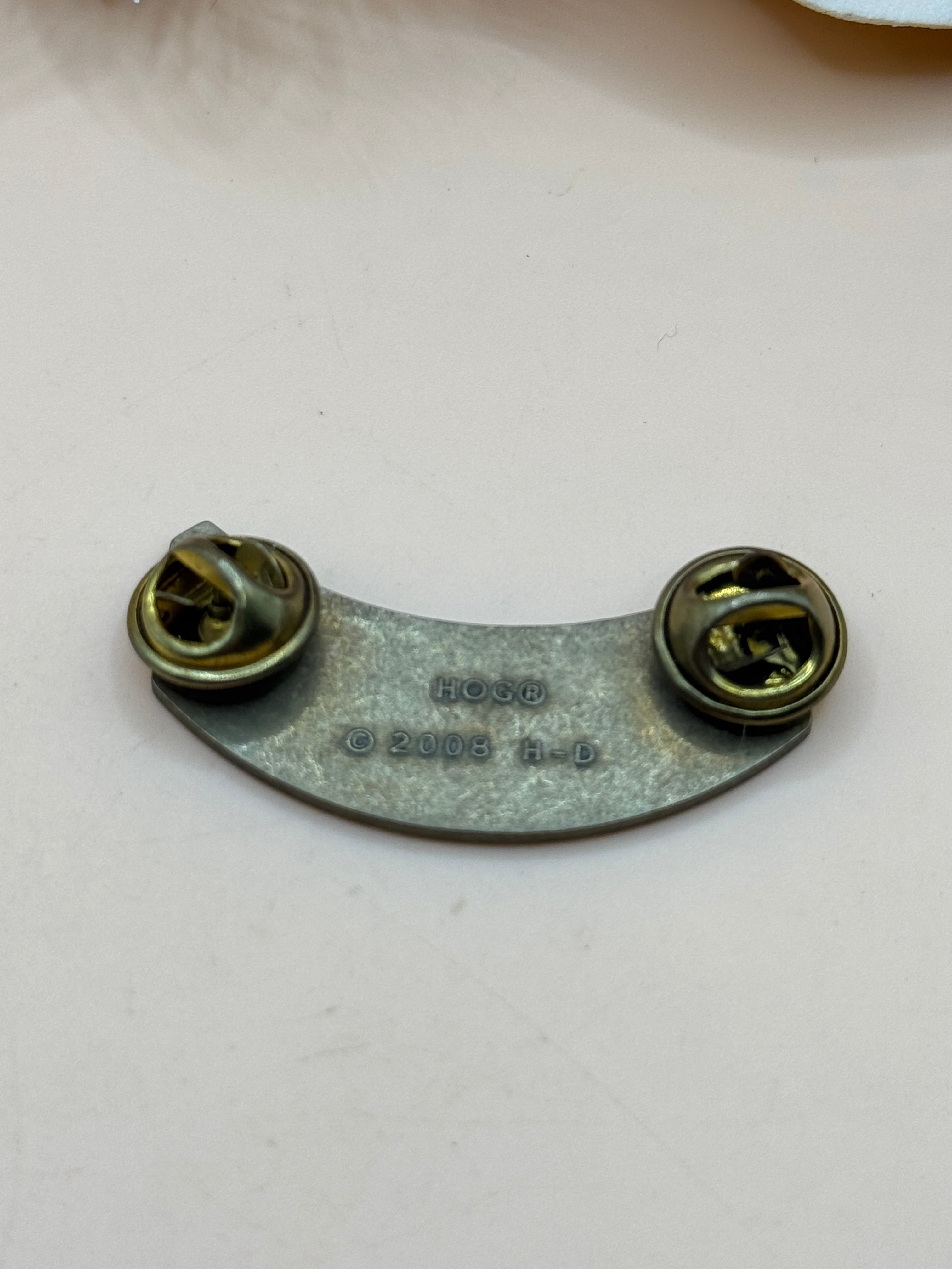 2009 HOG Harley Owners Group Brass Tone Rocker Bar Pin Motorcycle Badge