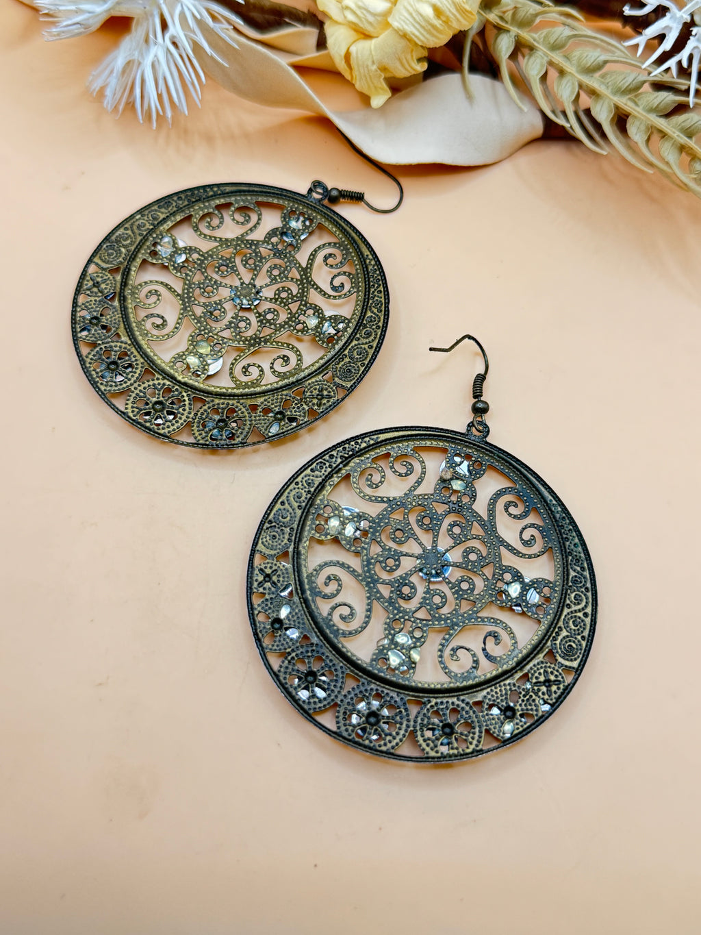 Vintage Purple Rhinestone Filigree Round Dangle Earrings Antique Gold Tone