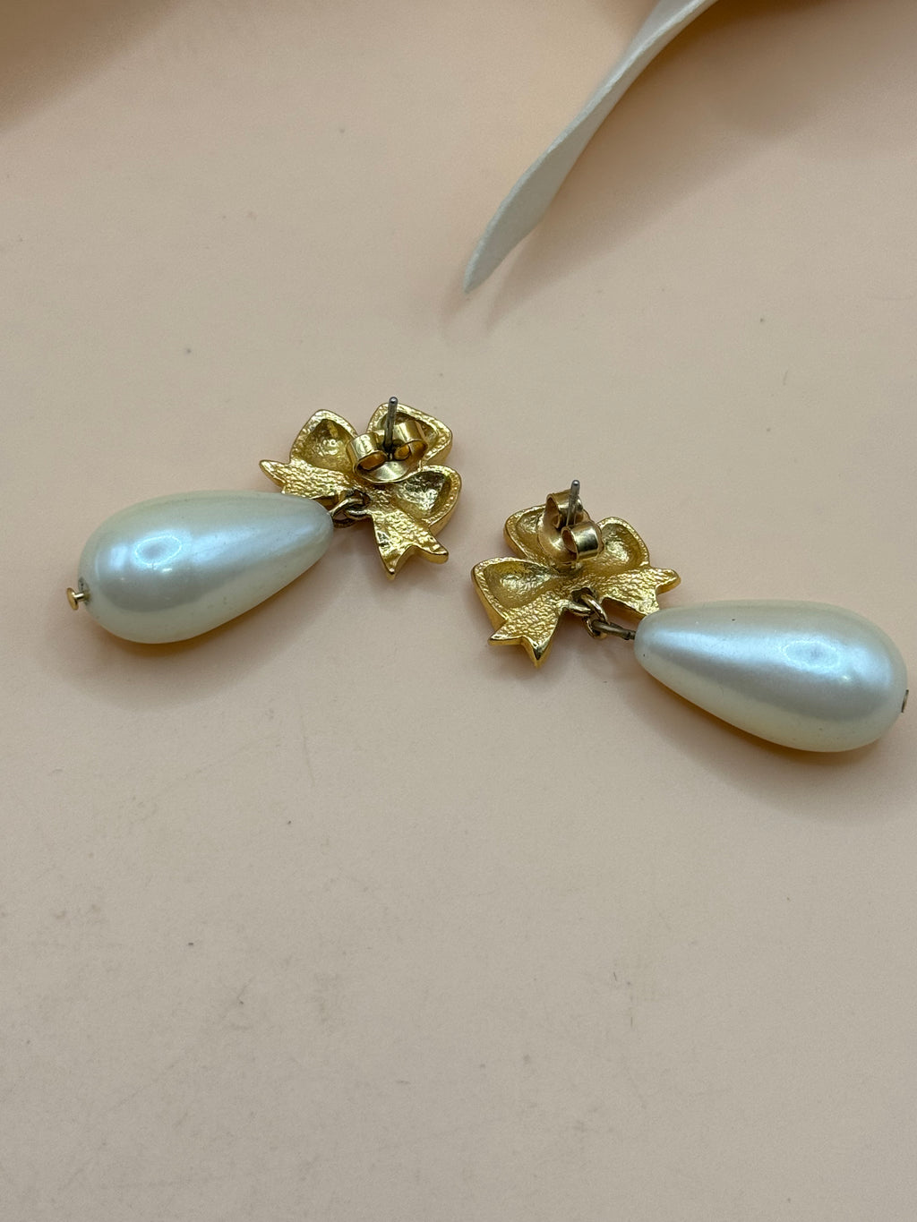 Vintage Gold Tone Bow Faux Pearl Rhinestone Dangle Pierced Earrings