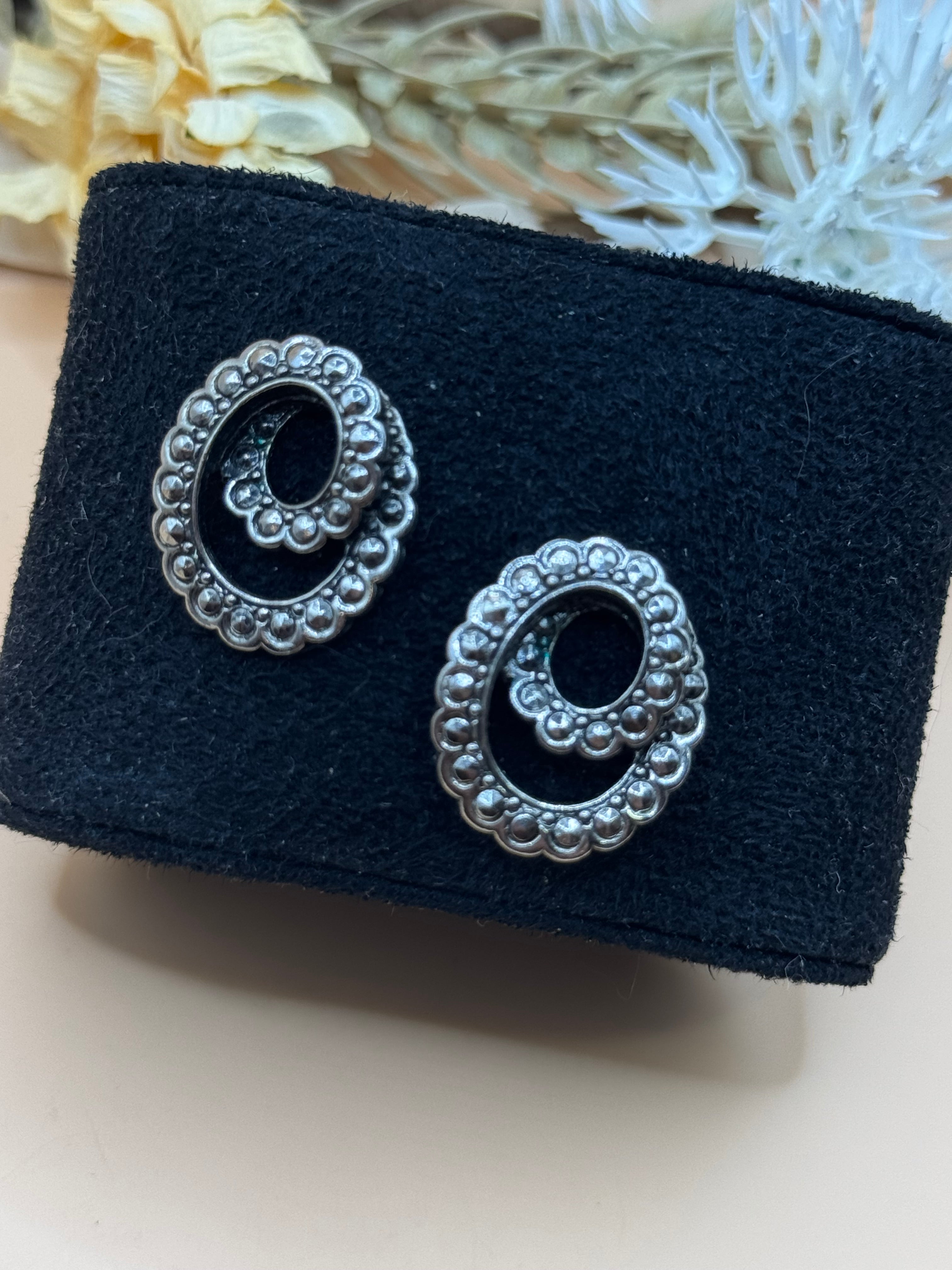 Avon Silver Tone Black Enamel Oval Scroll Pierced Earrings