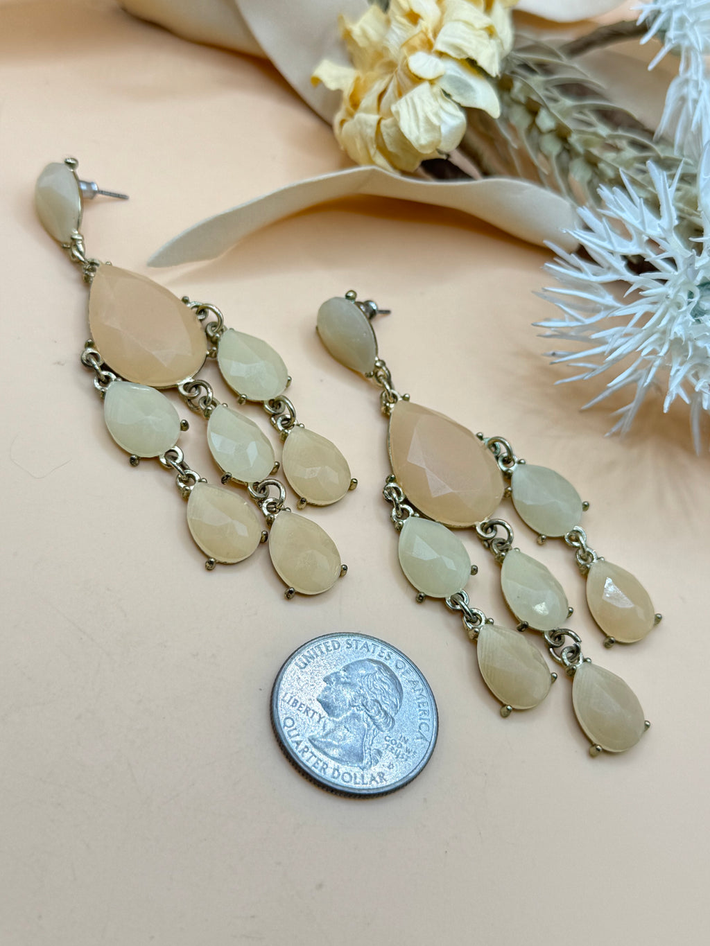 Cream & Beige Faceted Teardrop Chandelier Pierced Earrings Gold Tone