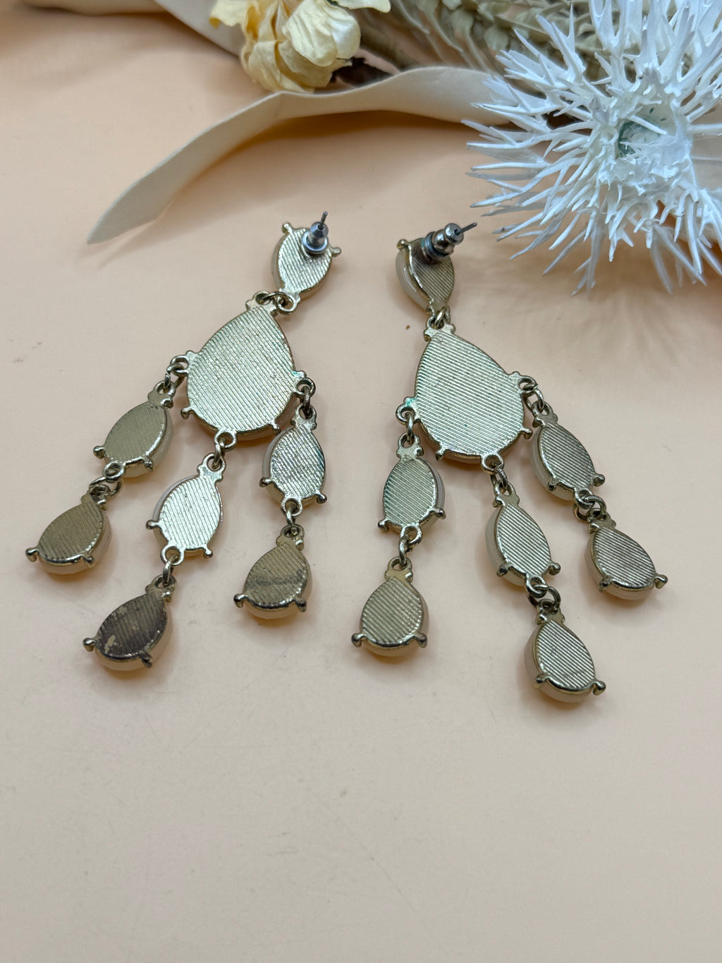 Cream & Beige Faceted Teardrop Chandelier Pierced Earrings Gold Tone