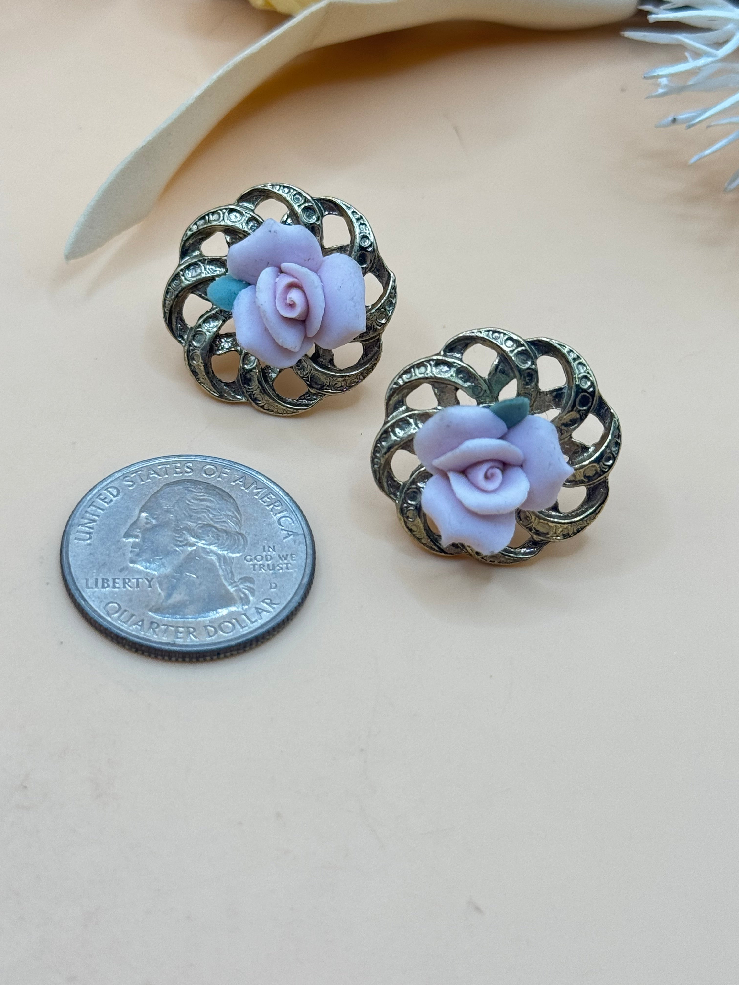 1928 Gold Tone Pink Porcelain Rose Floral Filigree Stud Earrings
