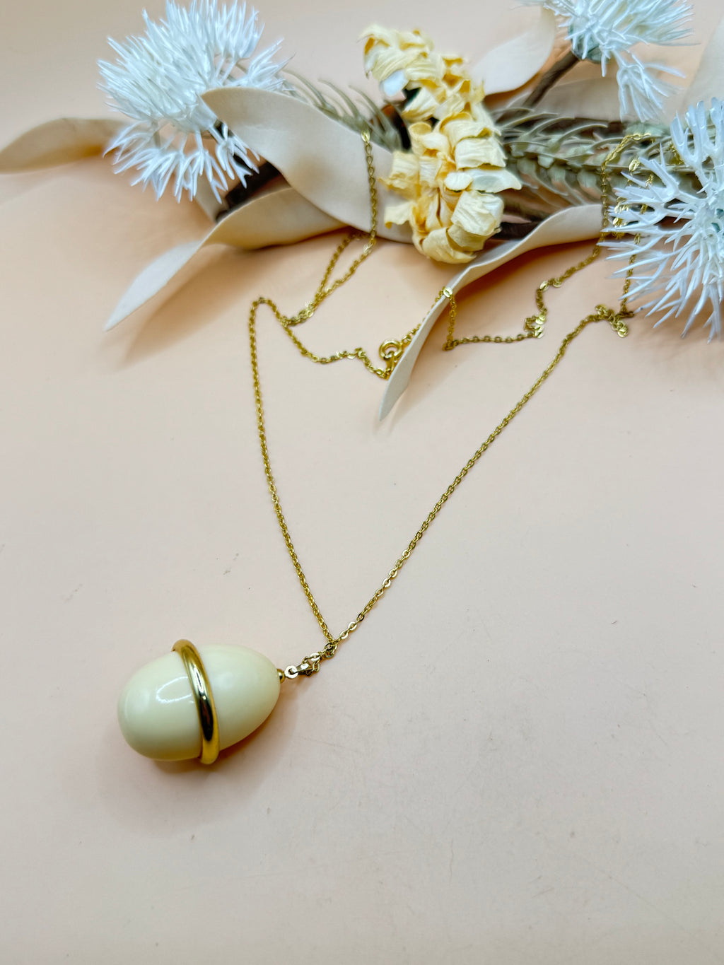 Vintage 28” Gold Tone Cream Egg Pendant Long Necklace
