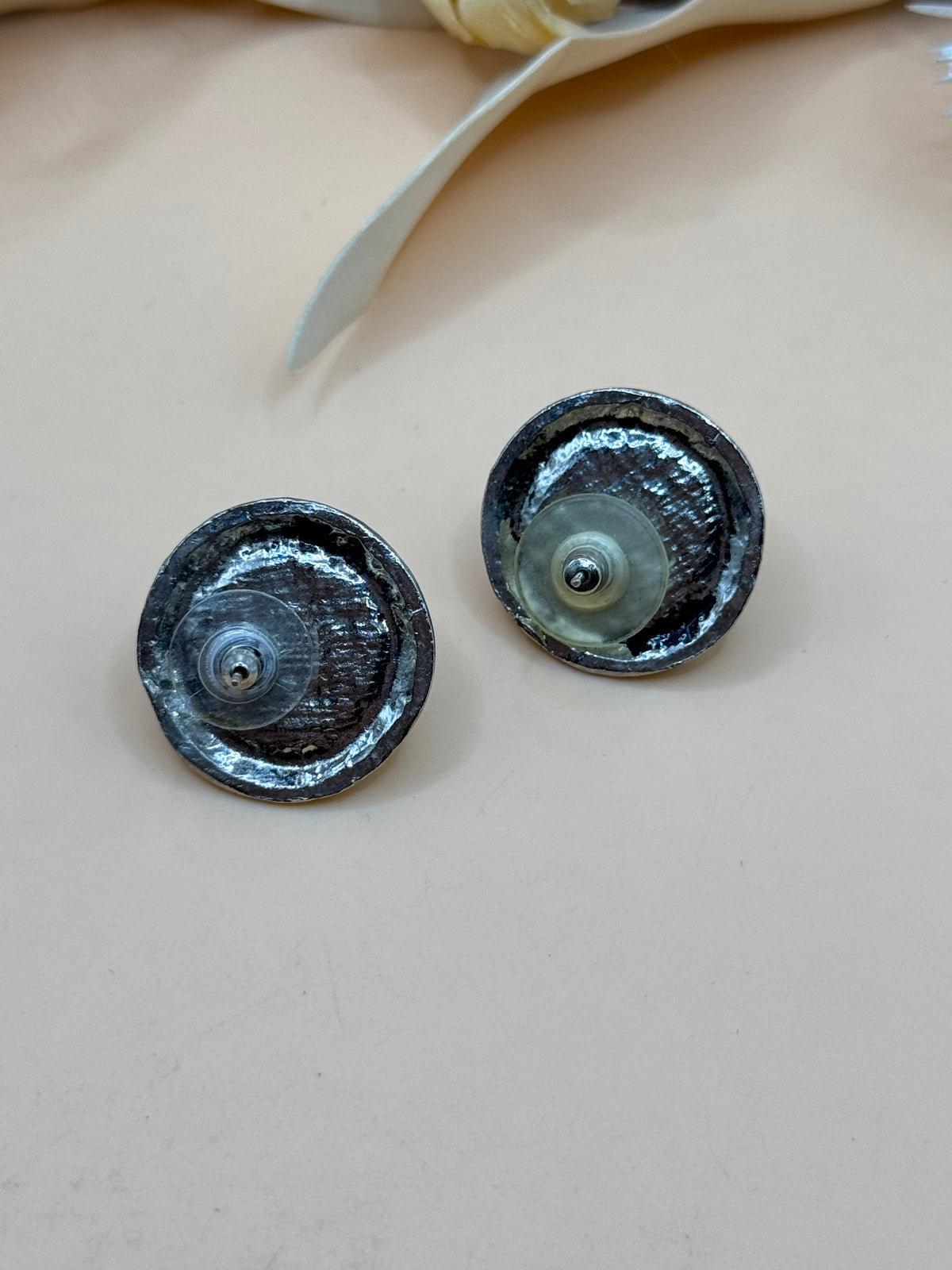 Vintage Silver Tone Black Cabochon Ornate Round Stud Earrings