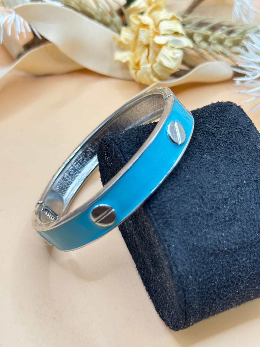 Turquoise Blue Enamel Silver Tone Hinged Bangle Bracelet Screw Accent