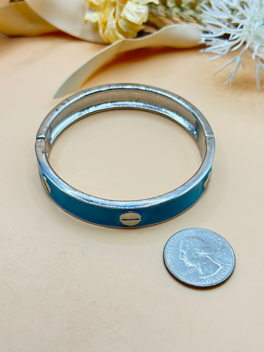 Turquoise Blue Enamel Silver Tone Hinged Bangle Bracelet Screw Accent