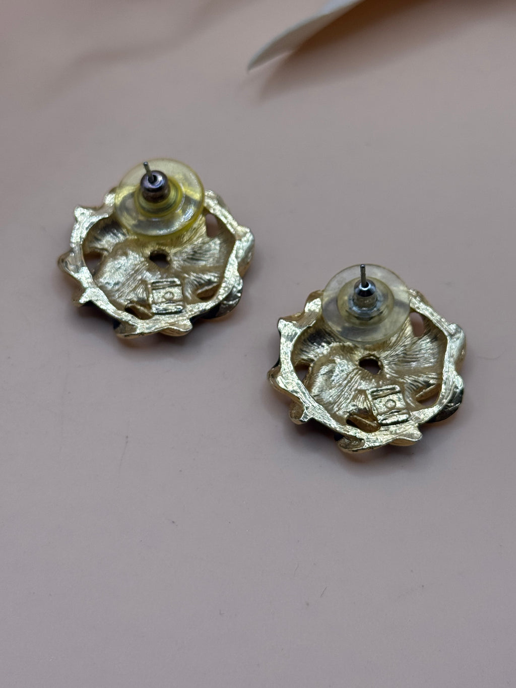 Vintage Gold Tone Black Enamel Ribbon Knot Stud Earrings Classic Statement