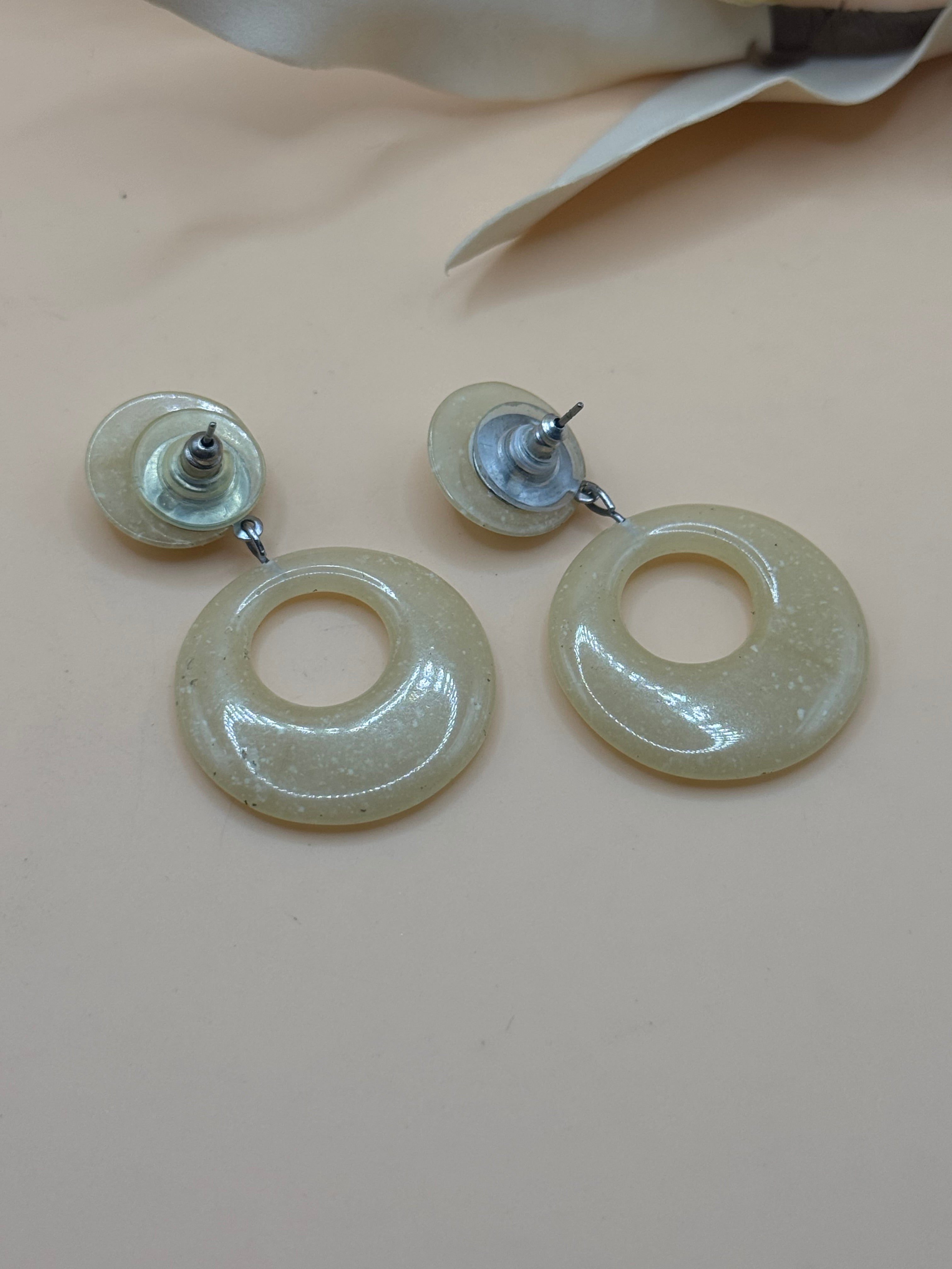Cream Speckled Resin Circle Drop Dangle Earrings Round Retro Statement Boho Minimalist