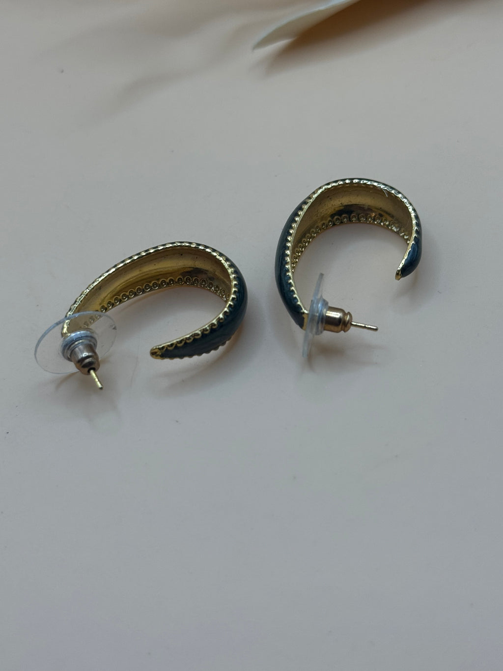 Dark Green Marbled Enamel Gold Tone Half Hoop Earrings Vintage Curved Statement Retro
